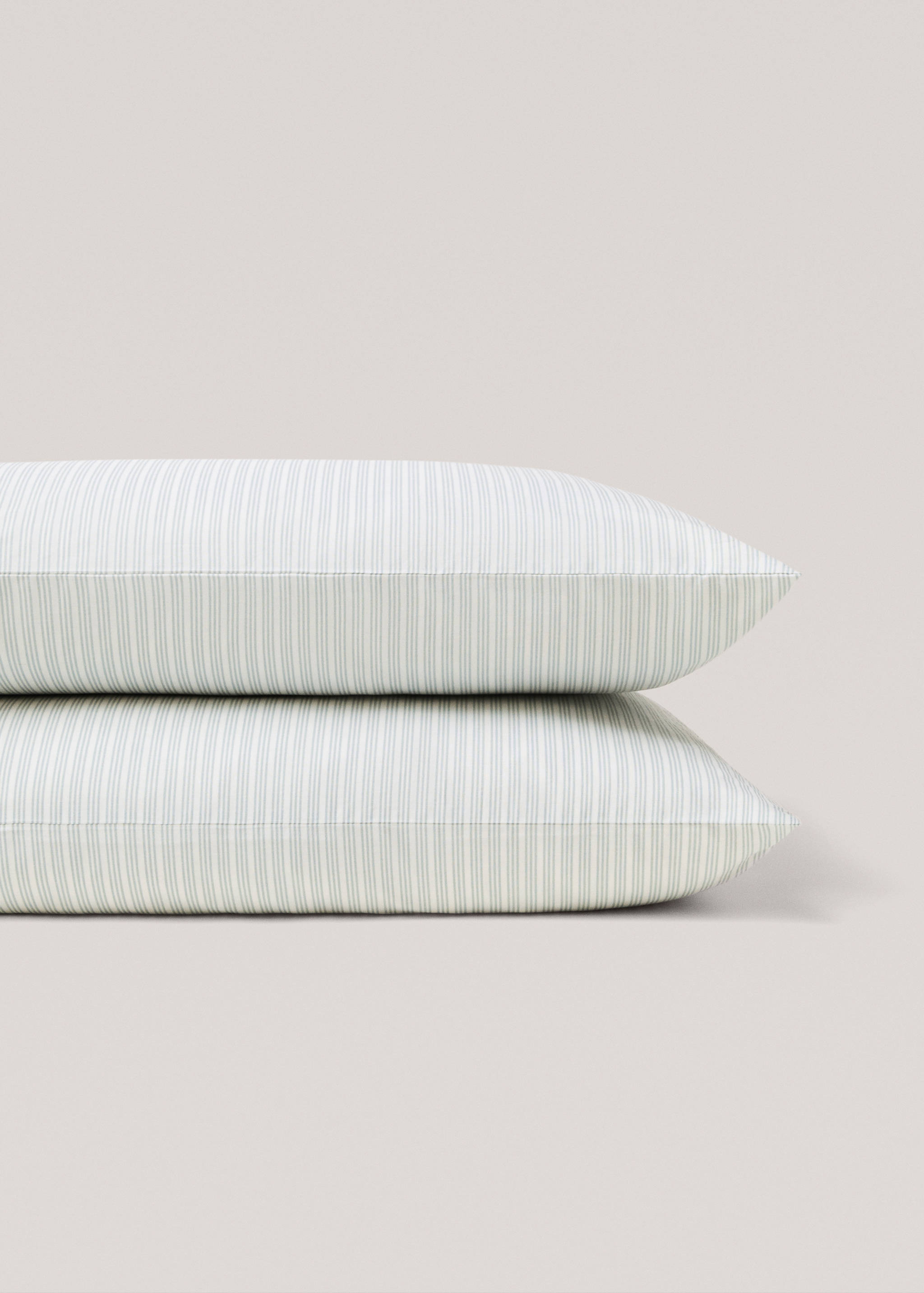 Stripe-print pillow cases 50x75cm - Details of the article 3