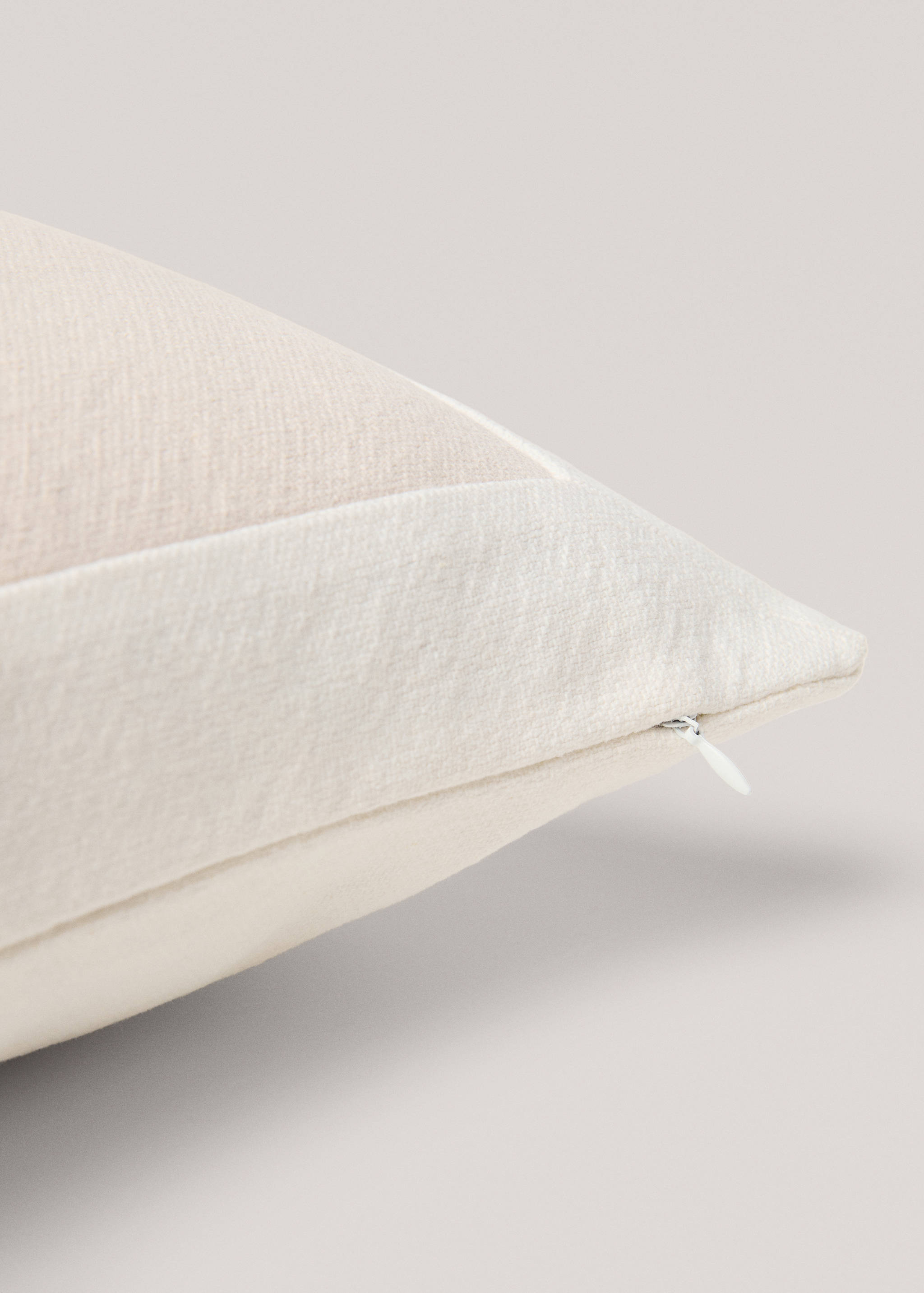 Cotton and linen blend cushion cover 40x60cm - Details of the article 4