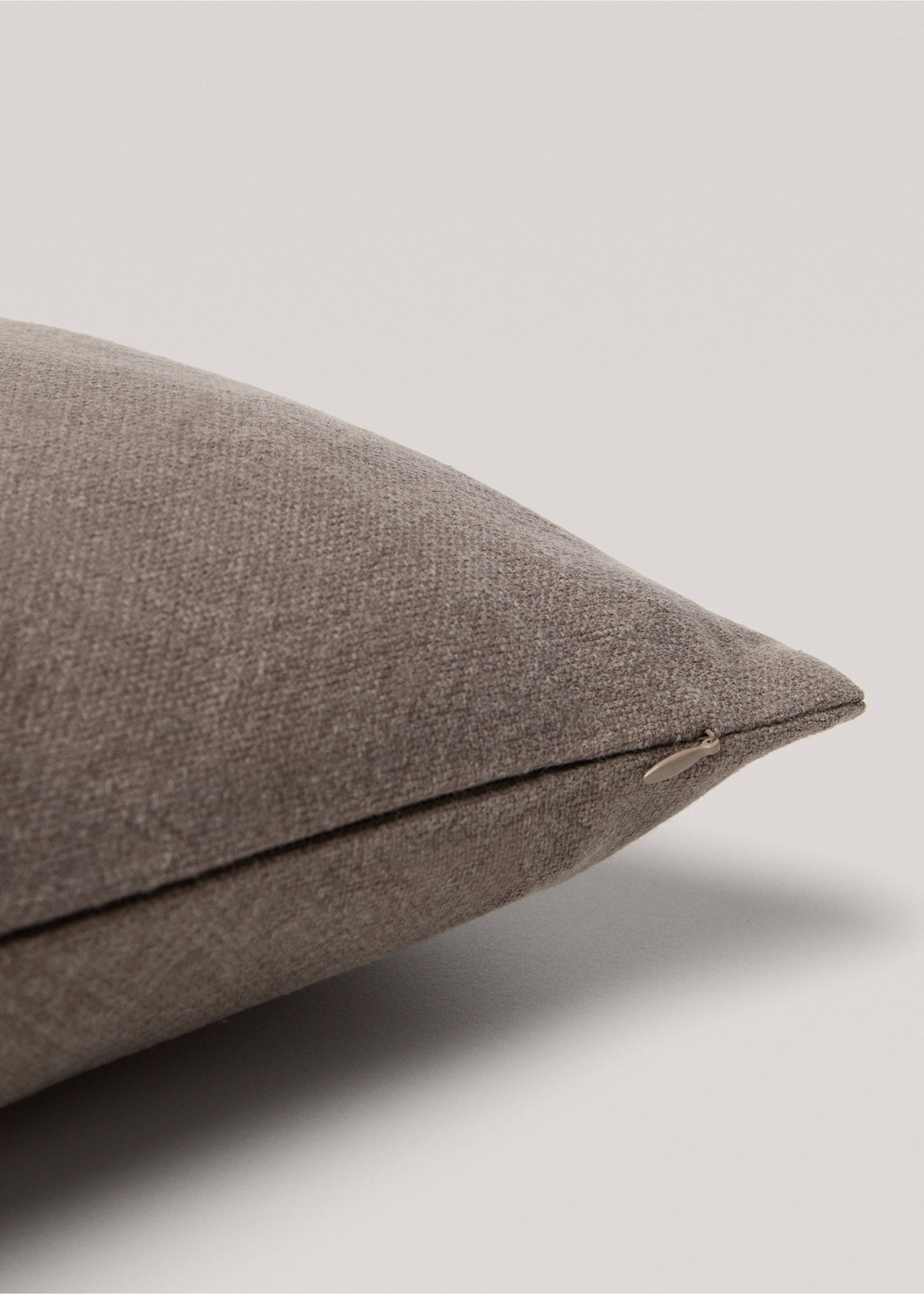 Housse de coussin lin liseré 30x50 cm - Détail de l'article 3, Marron. Ref: 77013291-00.