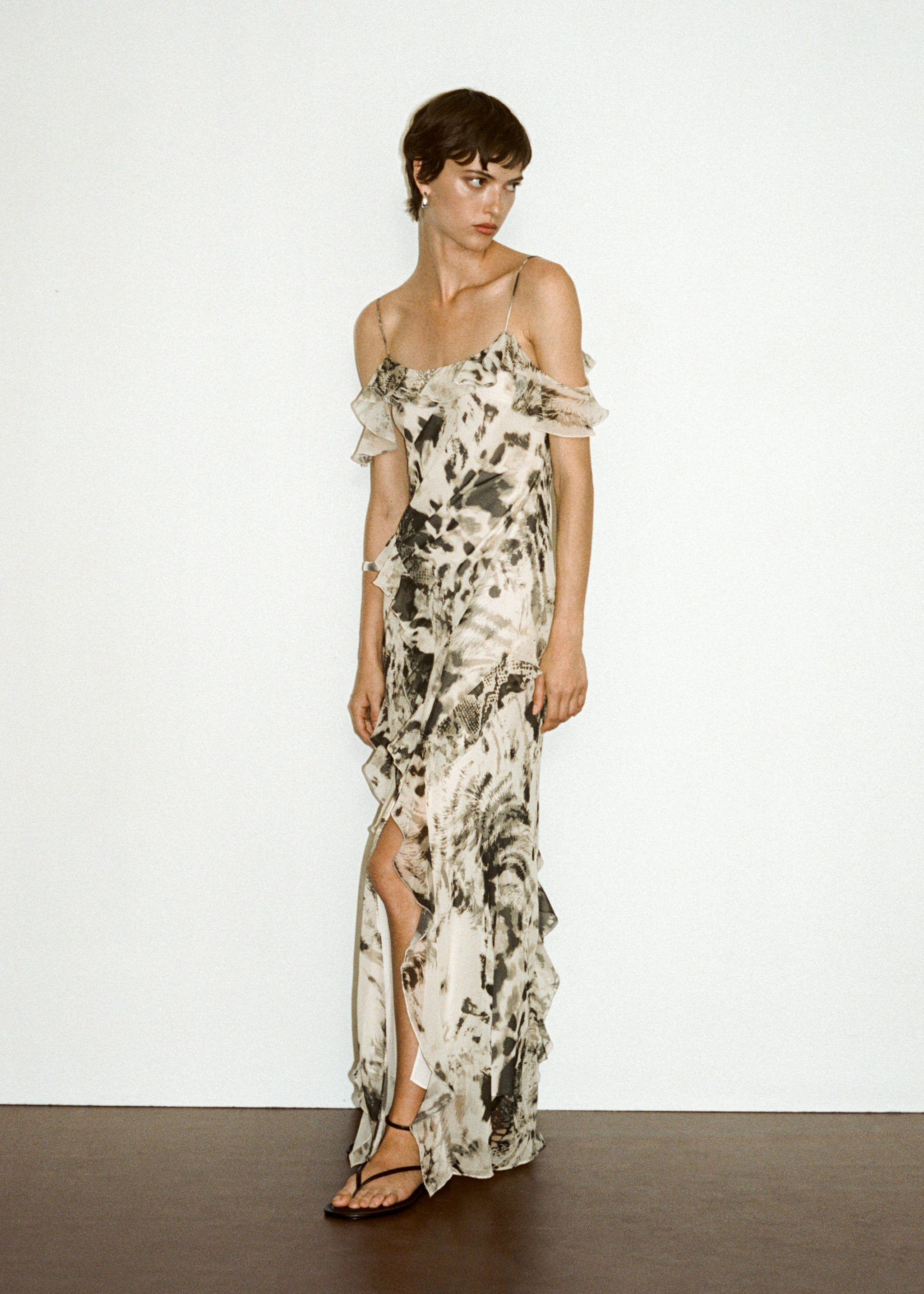 Rüschenkleid mit Animal Print - Detail des Artikels 3, Ecru. Ref: 77013296-00.