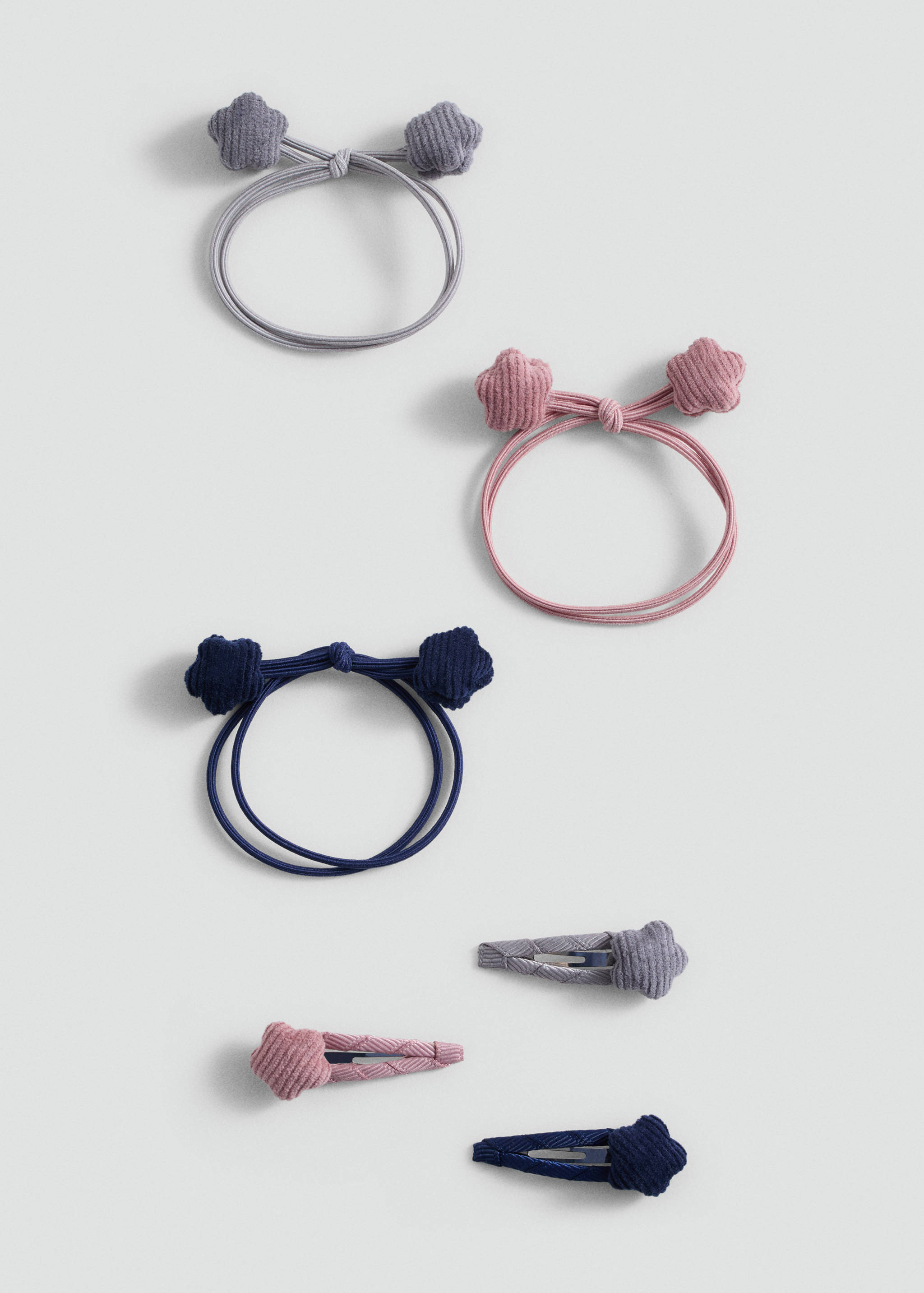 Lot barrettes et élastiques - Article sans modèle