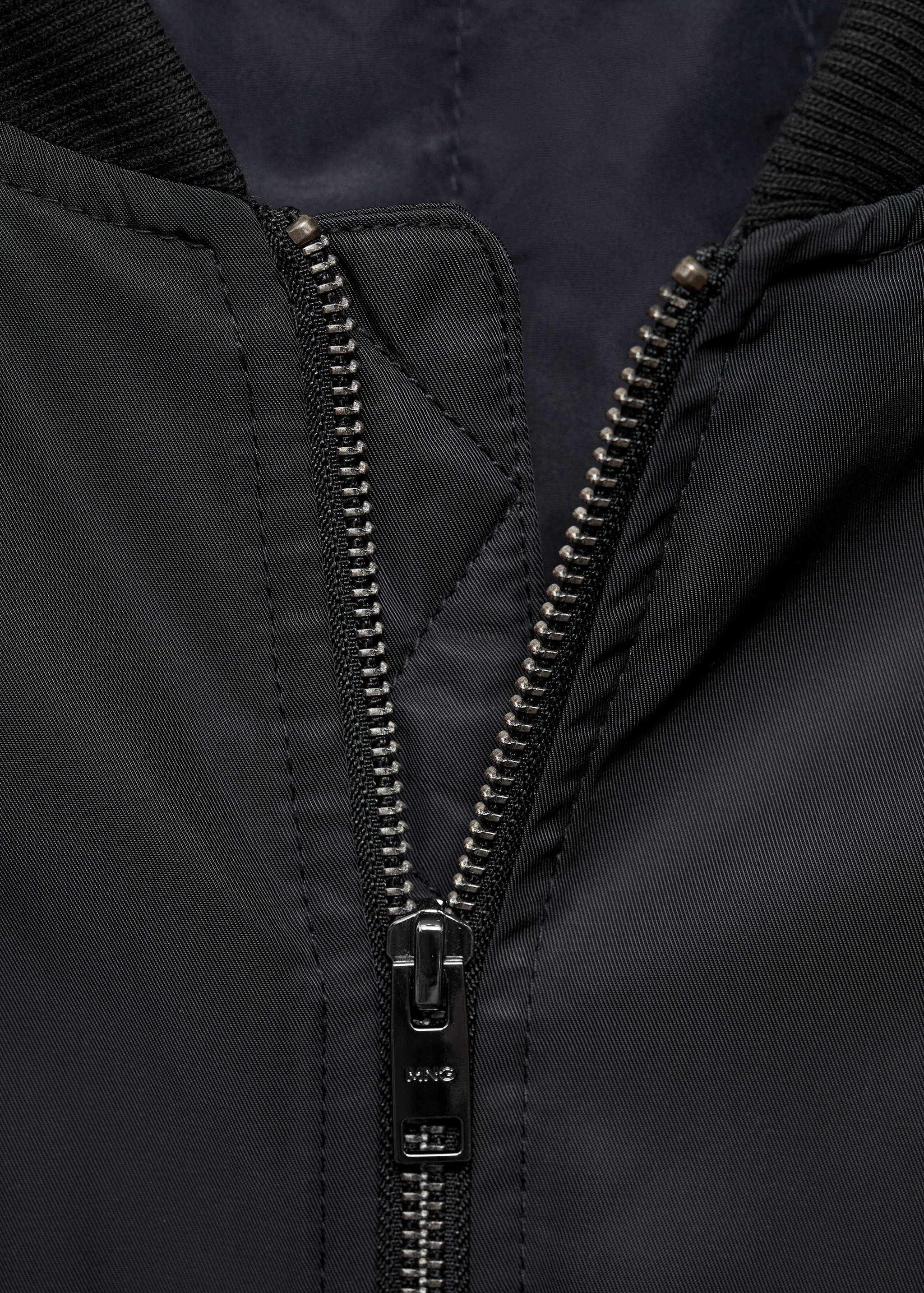 Quilted water-repellent bomber jacket - Details of the article 8