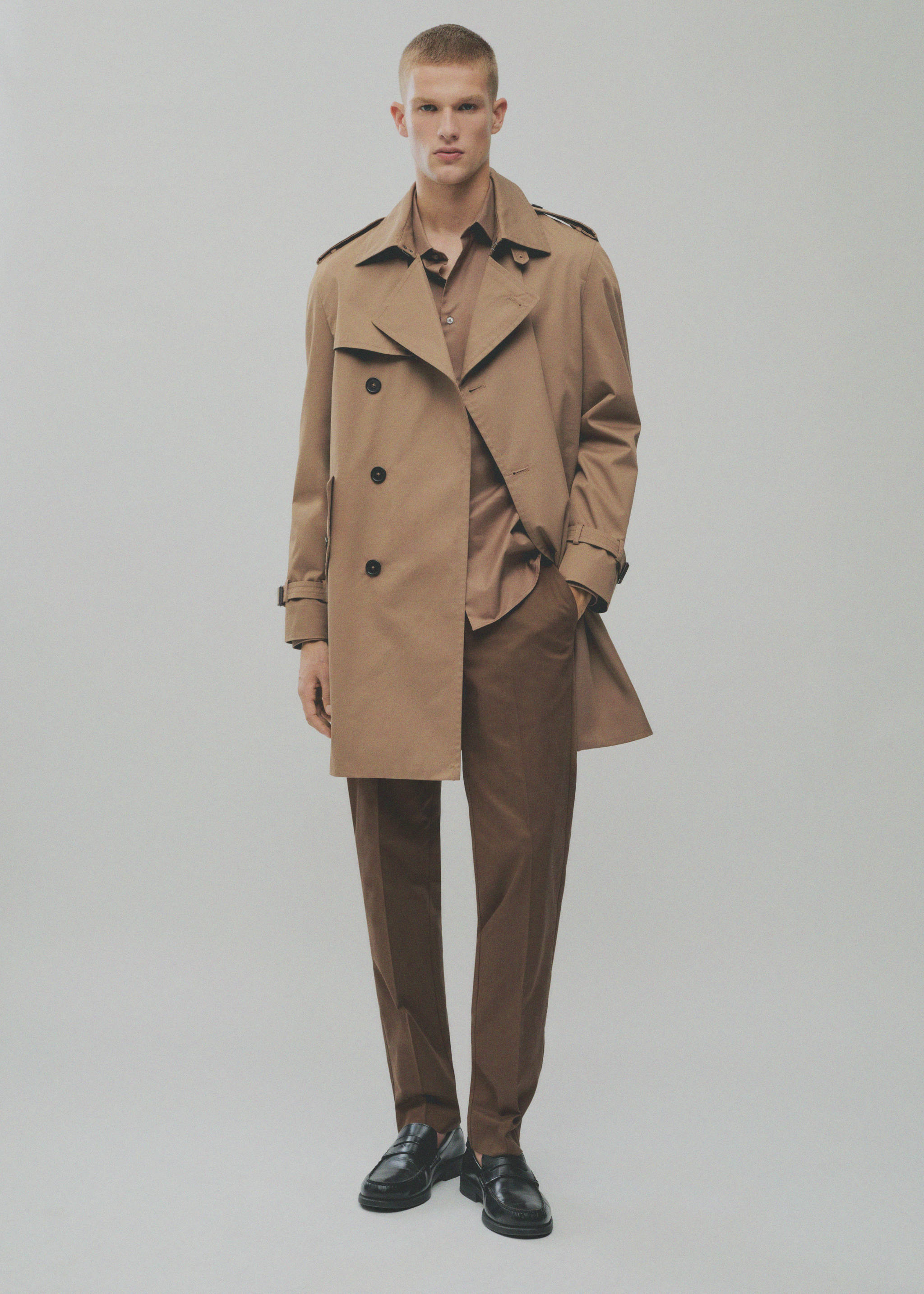 Fließende Regular Fit-Bundfaltenhose - Detail des Artikels 3