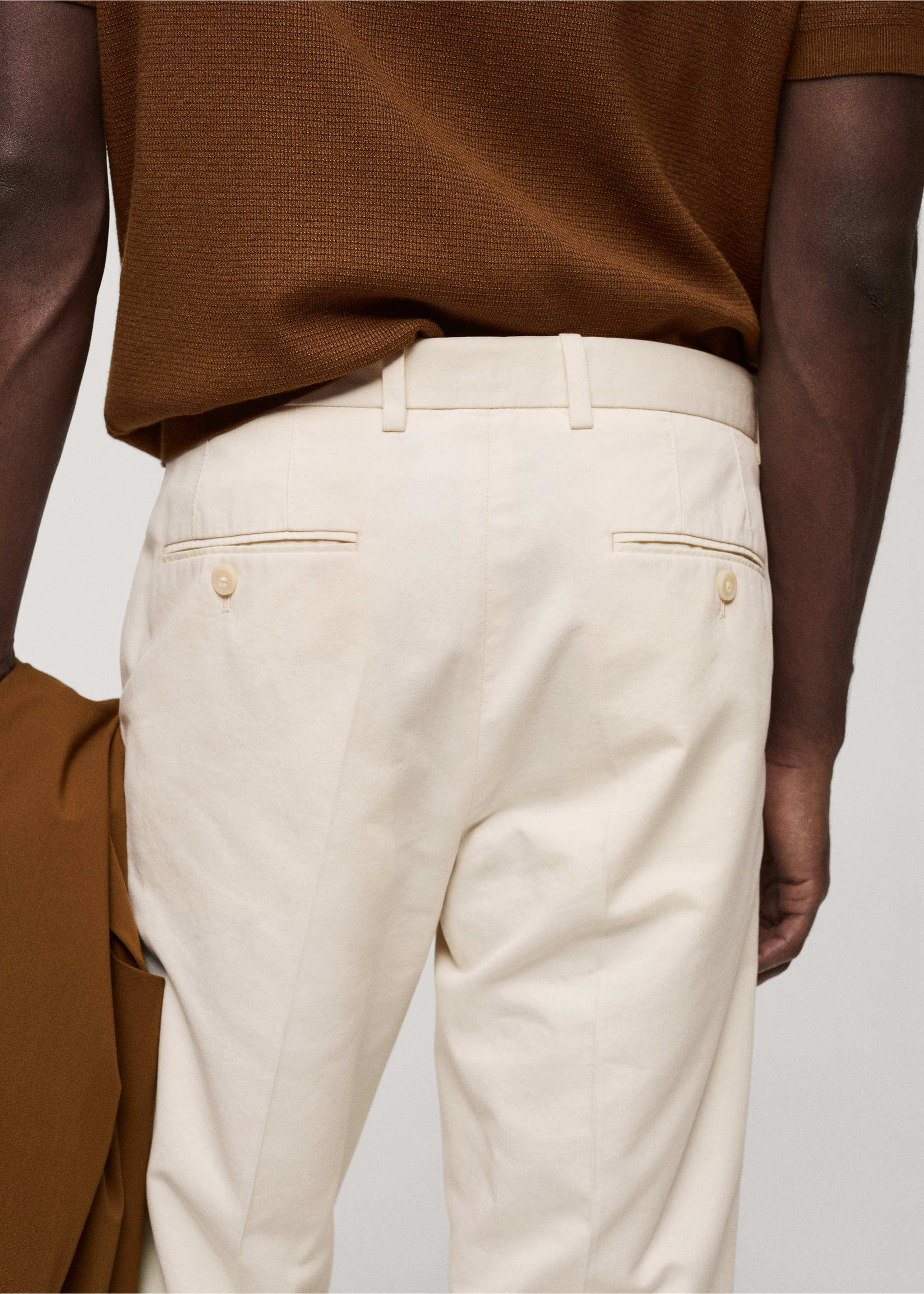 Regular-fit tencel cotton trousers - Details of the article 6, Ecru. Ref: 77014438-00.