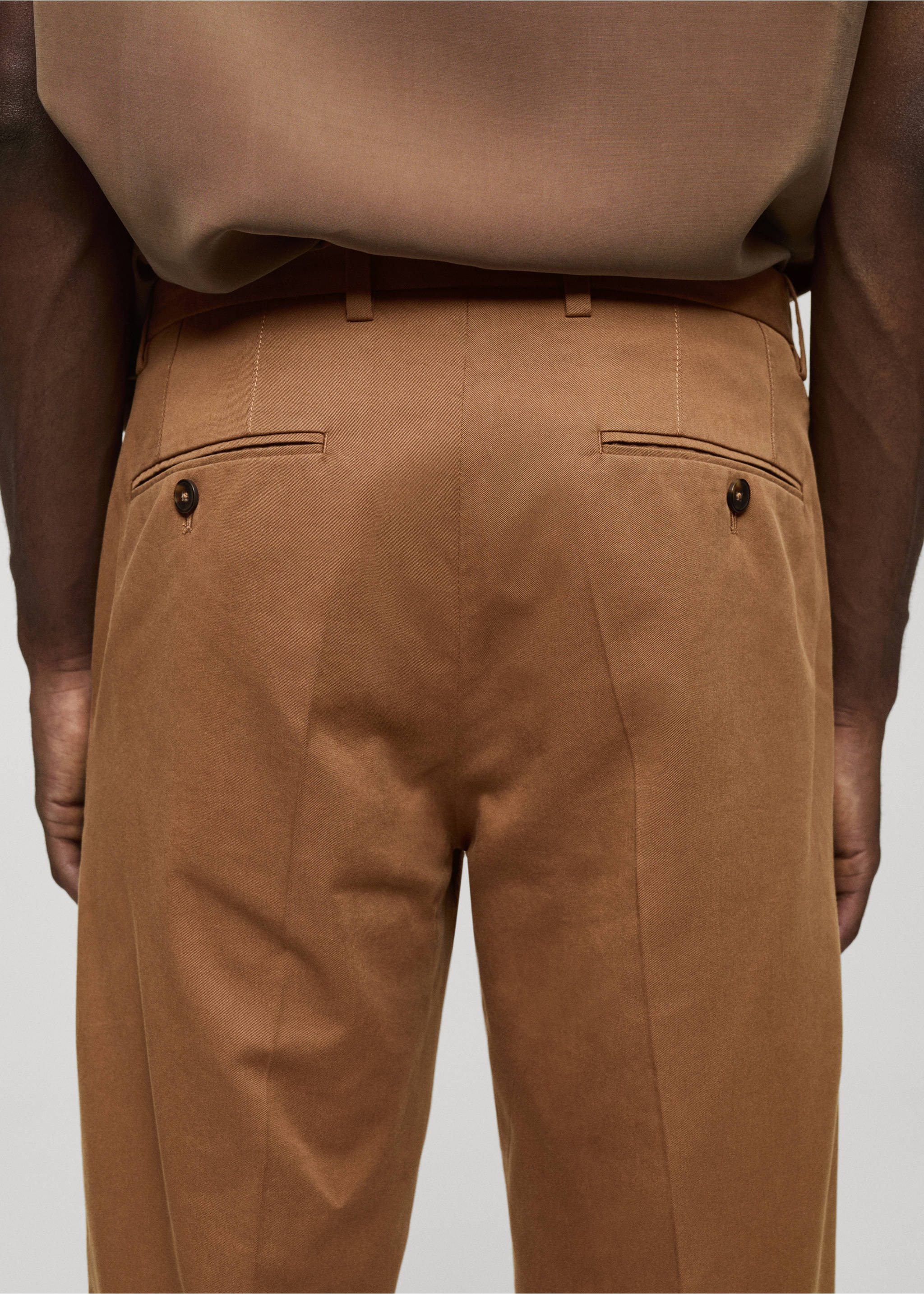 Regular-fit tencel cotton trousers - Details of the article 6, Caramel. Ref: 77014438-00.