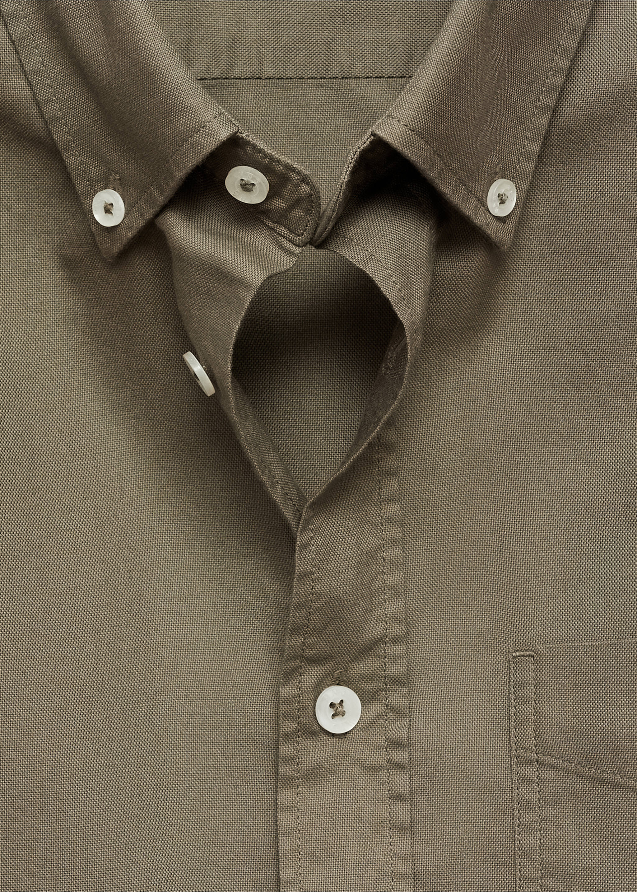 Regular Fit-Hemd aus Oxfordgewebe - Detail des Artikels 8, Khaki. Ref: 77014442-00.