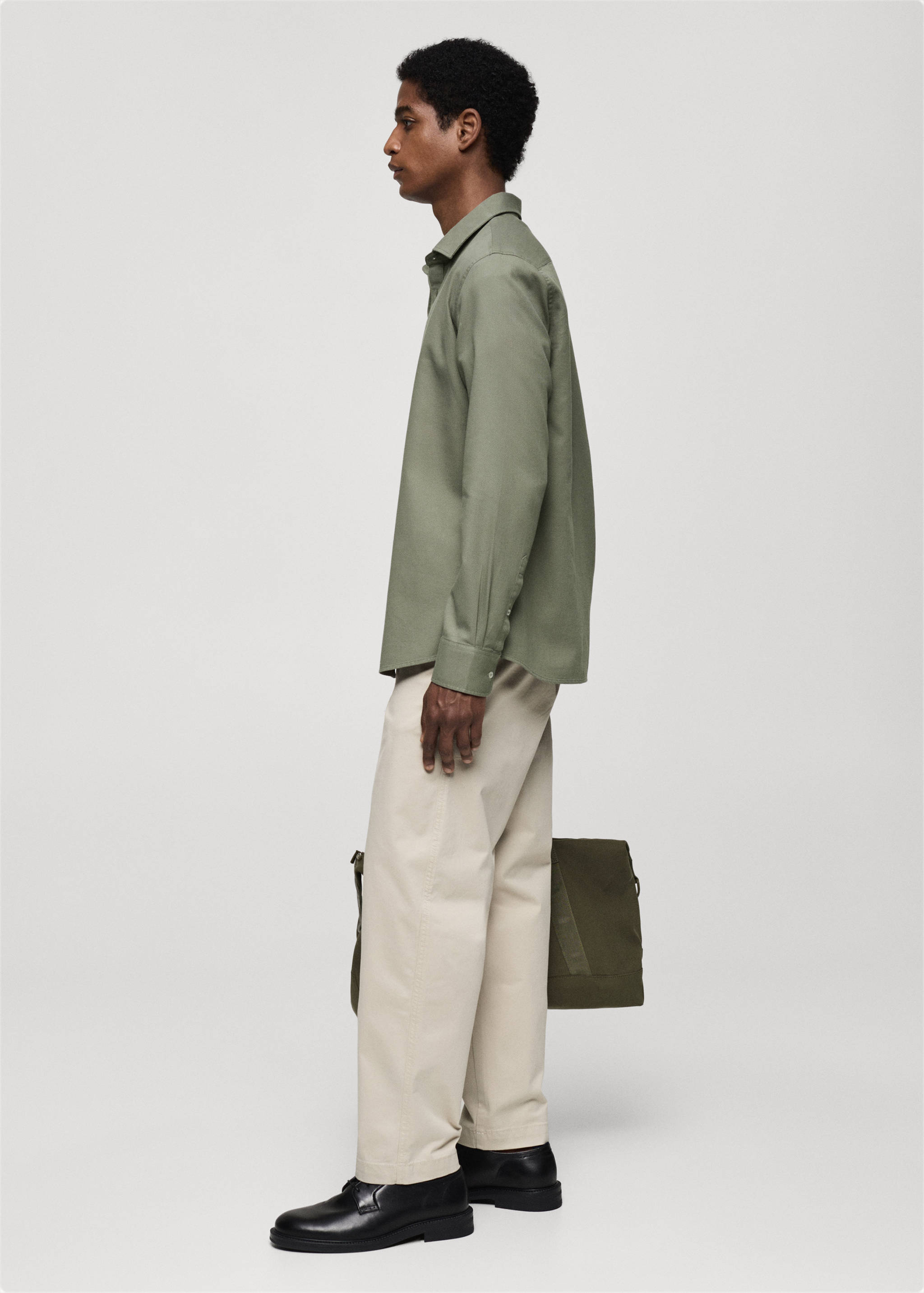 Strukturiertes Regular Fit-Hemd aus 100 % Baumwolle - Detail des Artikels 2