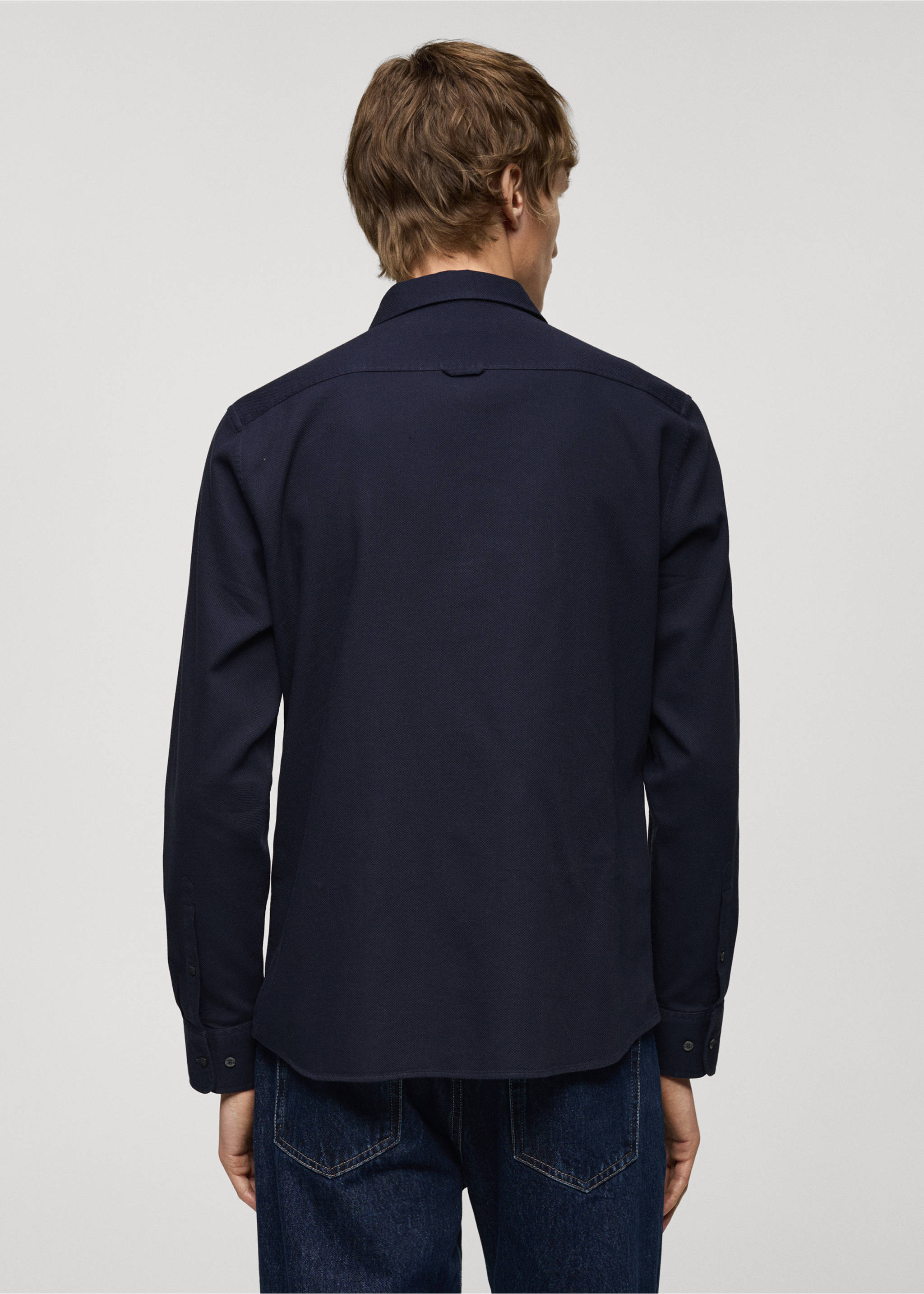 Strukturiertes Regular Fit-Hemd aus 100 % Baumwolle - Rückseite des Artikels, Dunkles Marineblau. Ref: 77014443-00.