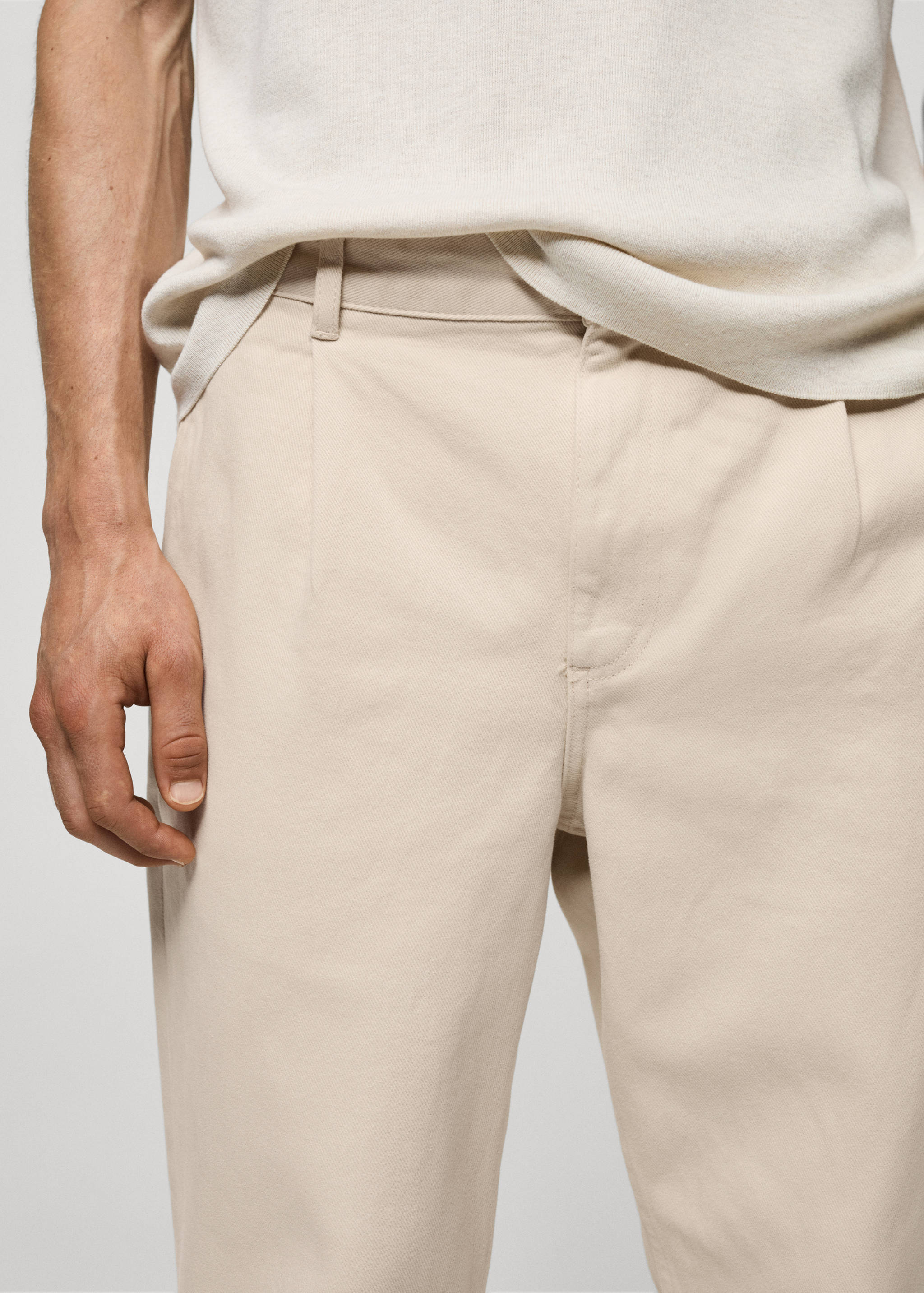 Jeans pinzas tapered fit - Detalle del artículo 1