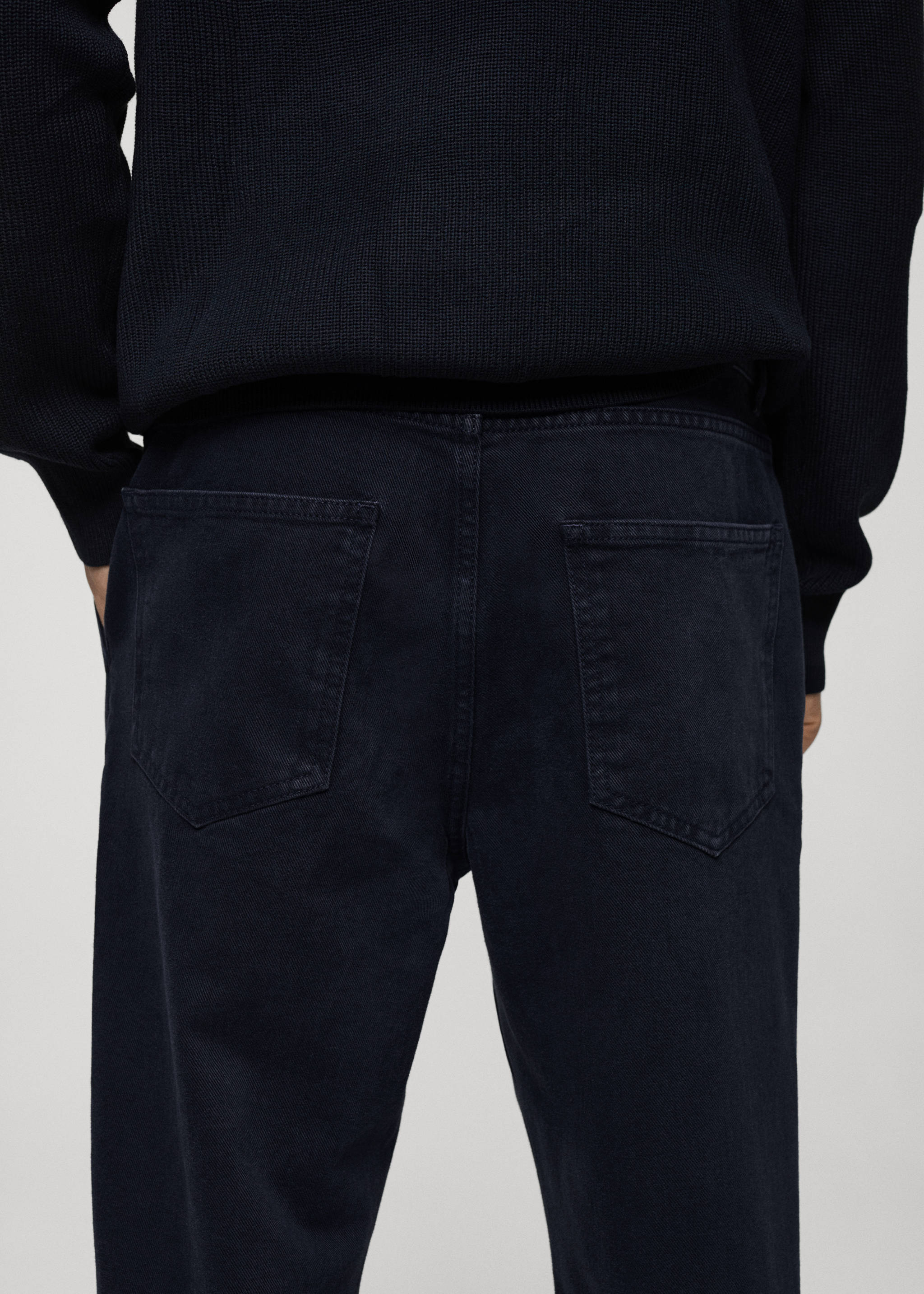Jeans pinzas tapered fit - Detalle del artículo 6