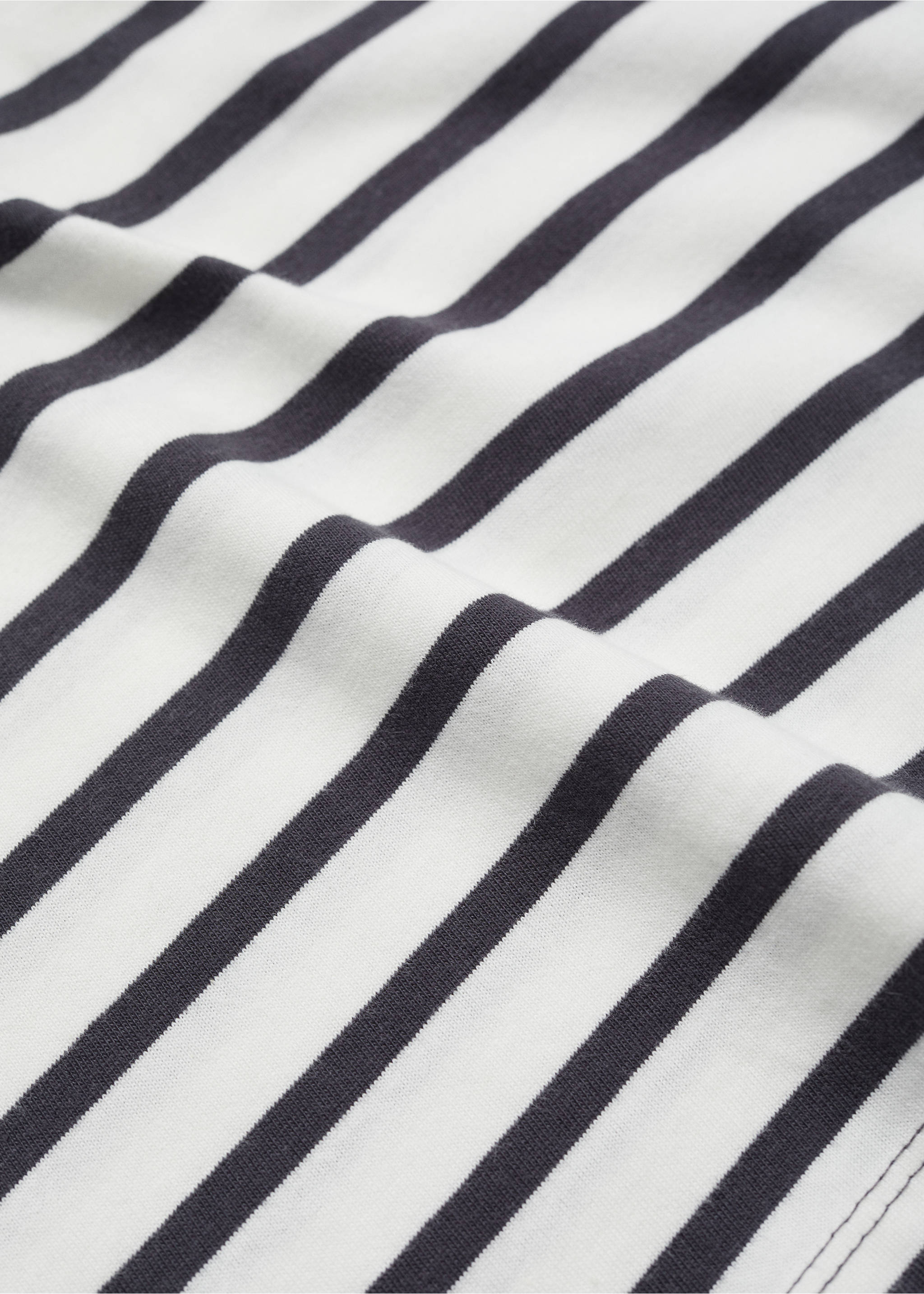 Langärmliges T-Shirt mit Streifen - Detail des Artikels 0, Anthrazit. Ref: 77014778-00.