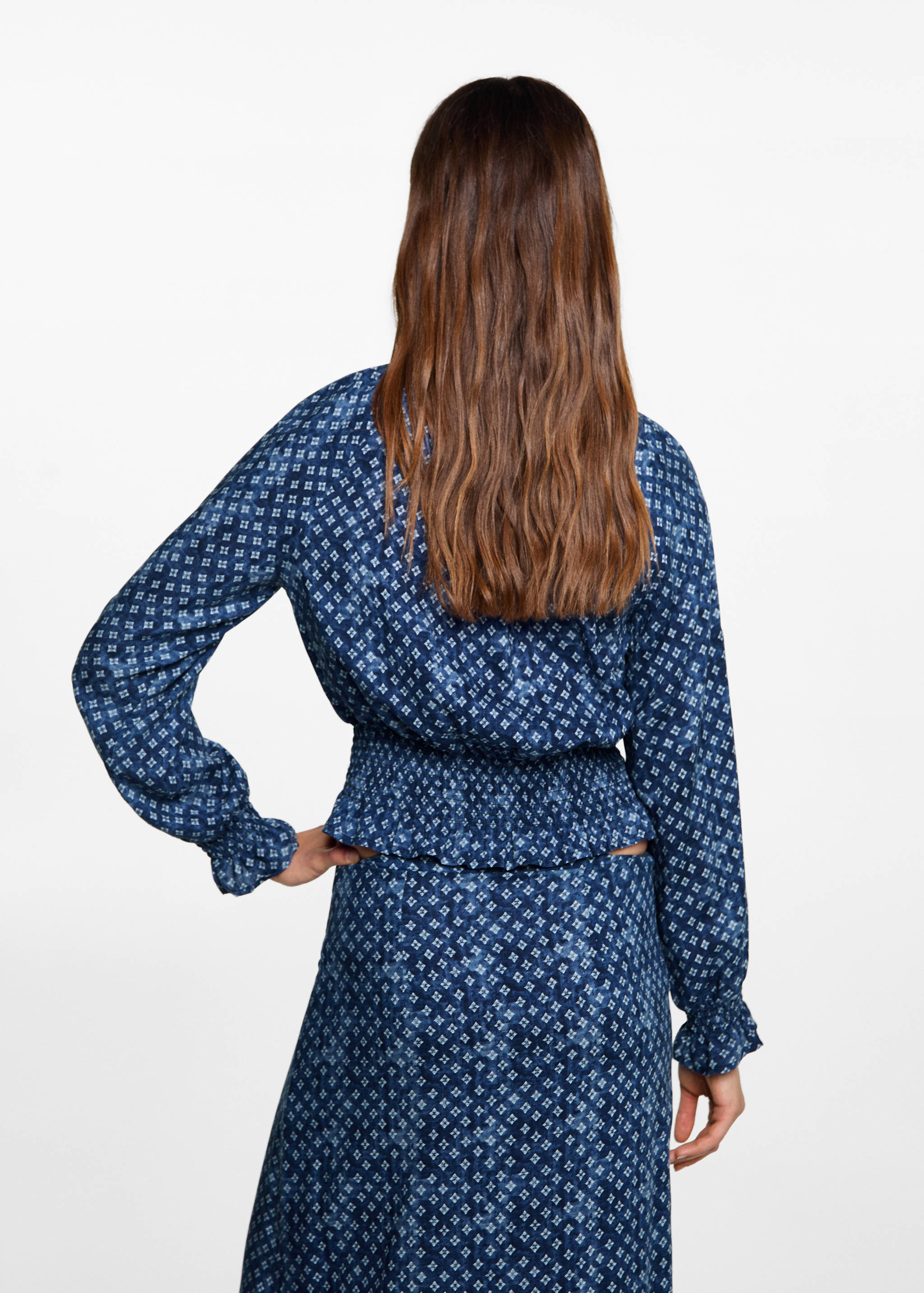 Blusa estampada fruncido - Reverso del artículo