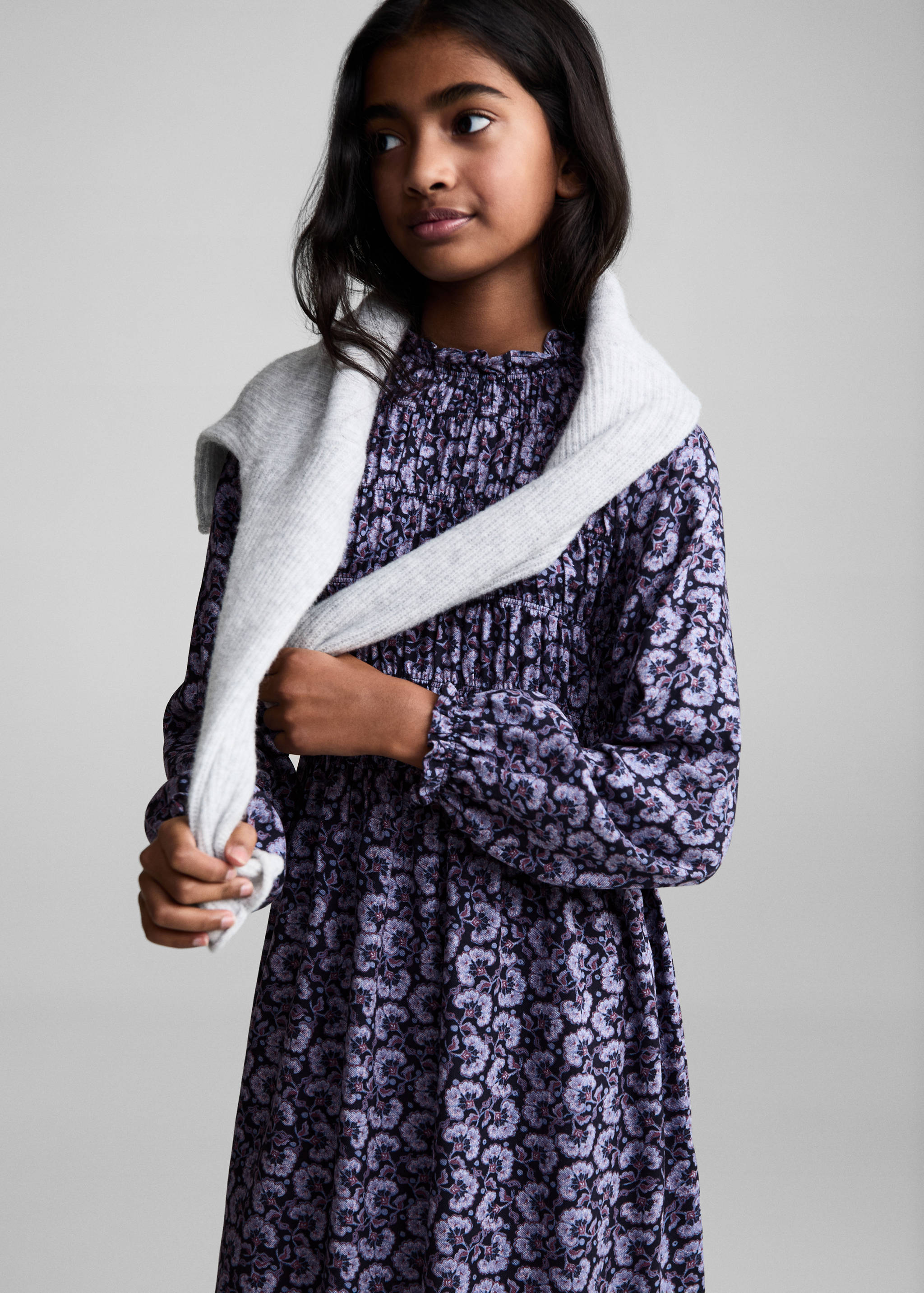 Vestido estampado flores - Plano medio