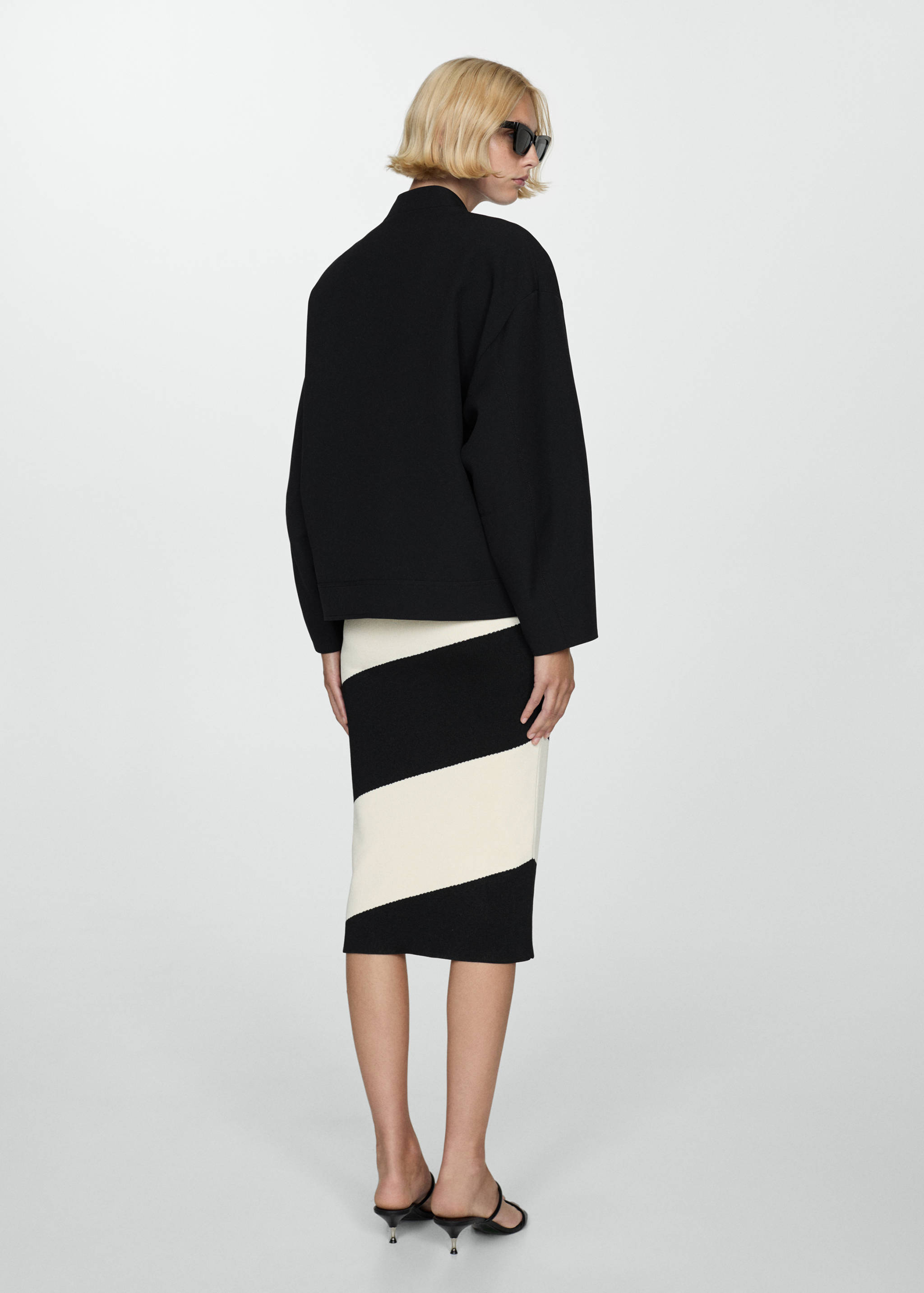 Oversized-Bomberjacke - Rückseite des Artikels