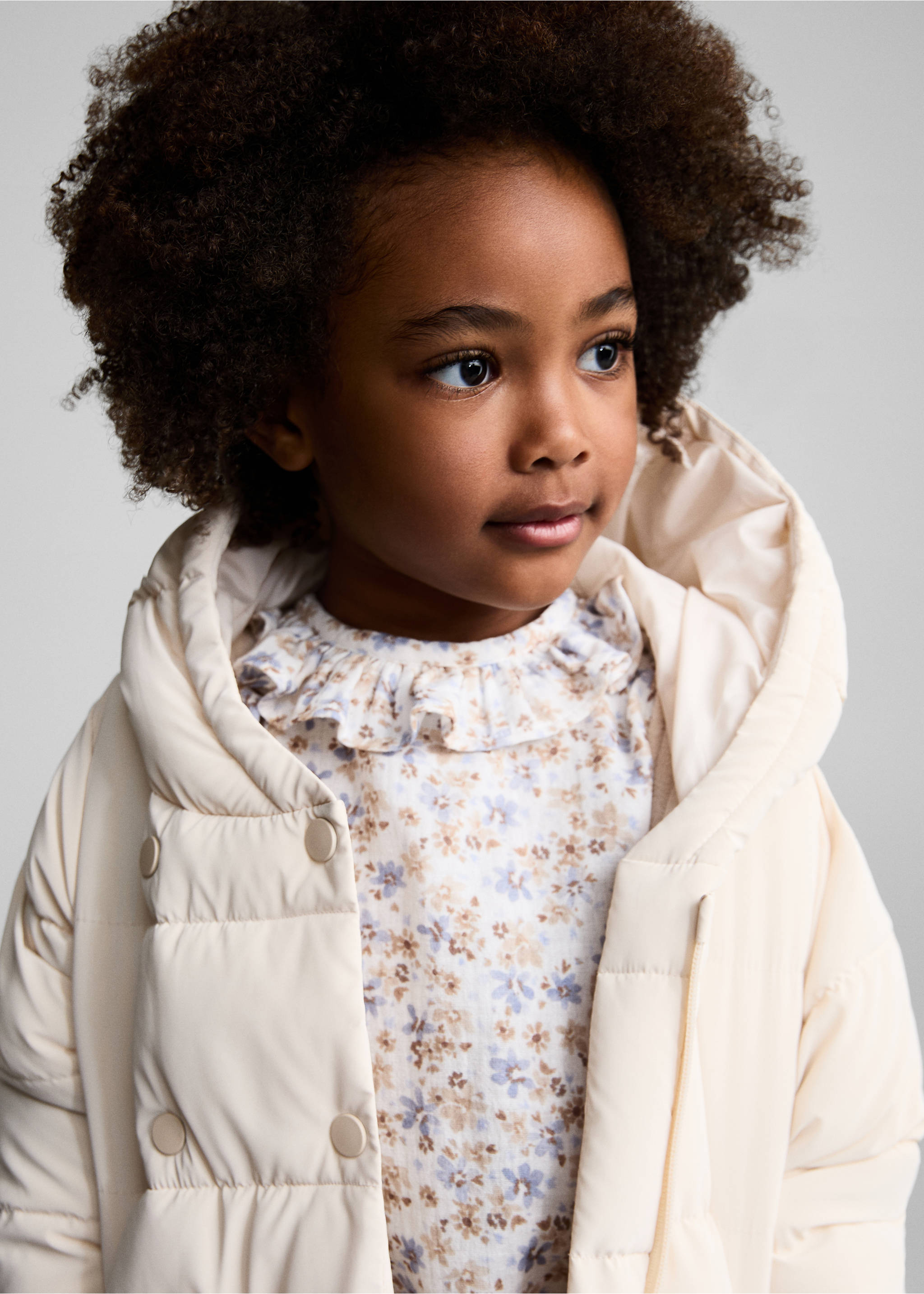 Steppanorak mit Innenfutter aus Plüsch - Detail des Artikels 1, Ecru. Ref: 77015149-00.