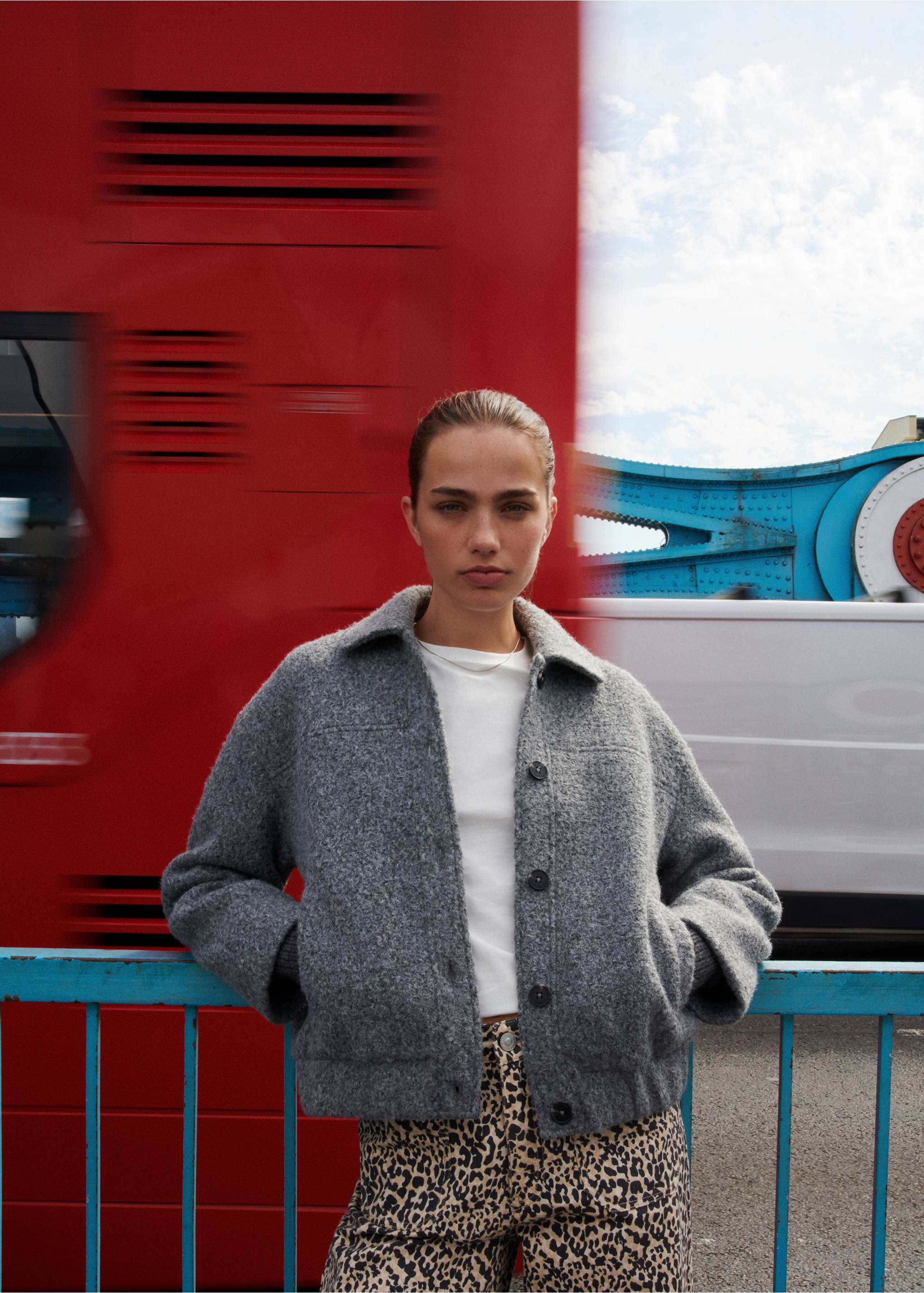 Bomber jacket - Details of the article 5, Grey. Ref: 77015635-00.