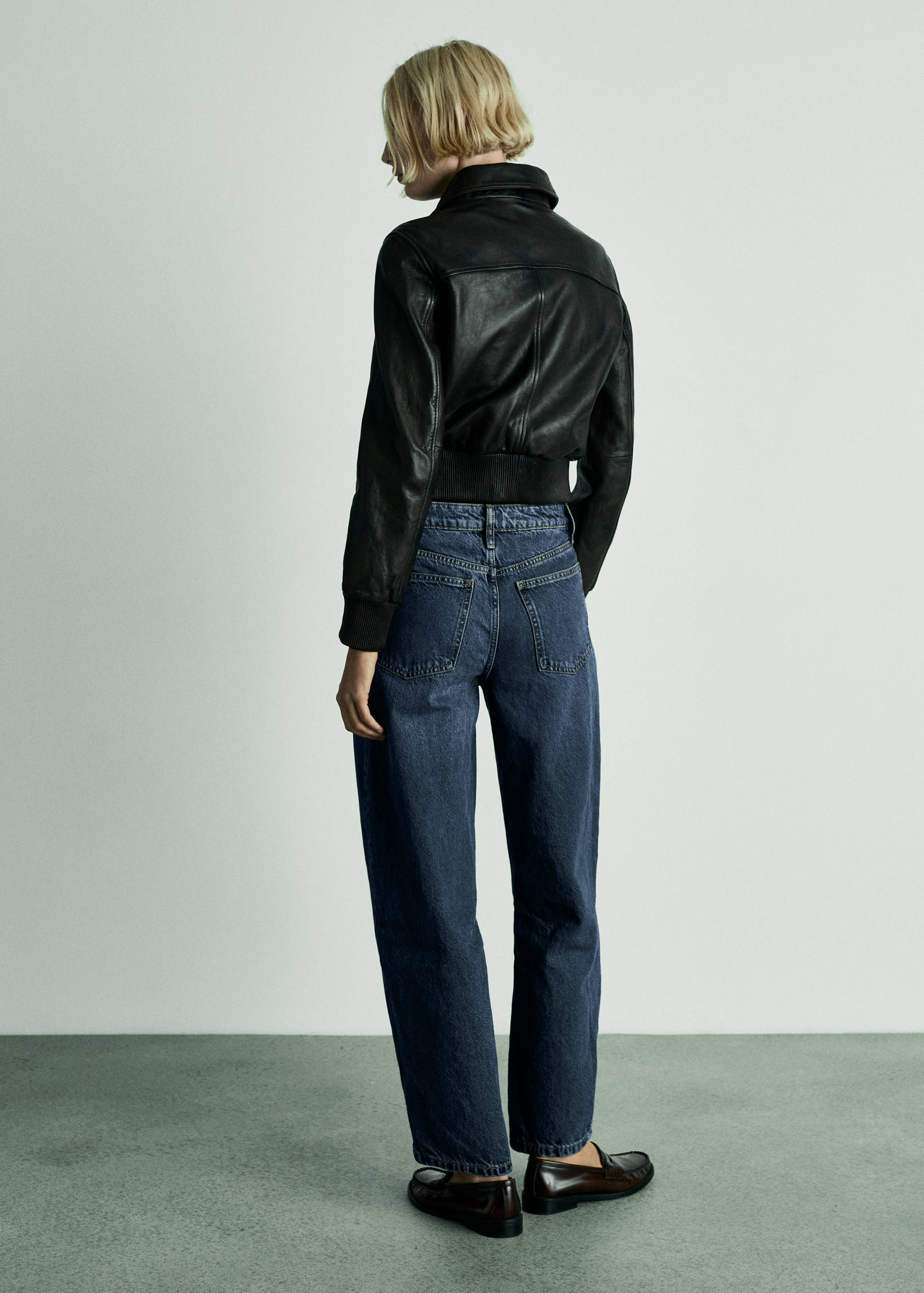 High-rise balloon jeans - Reverse of the article