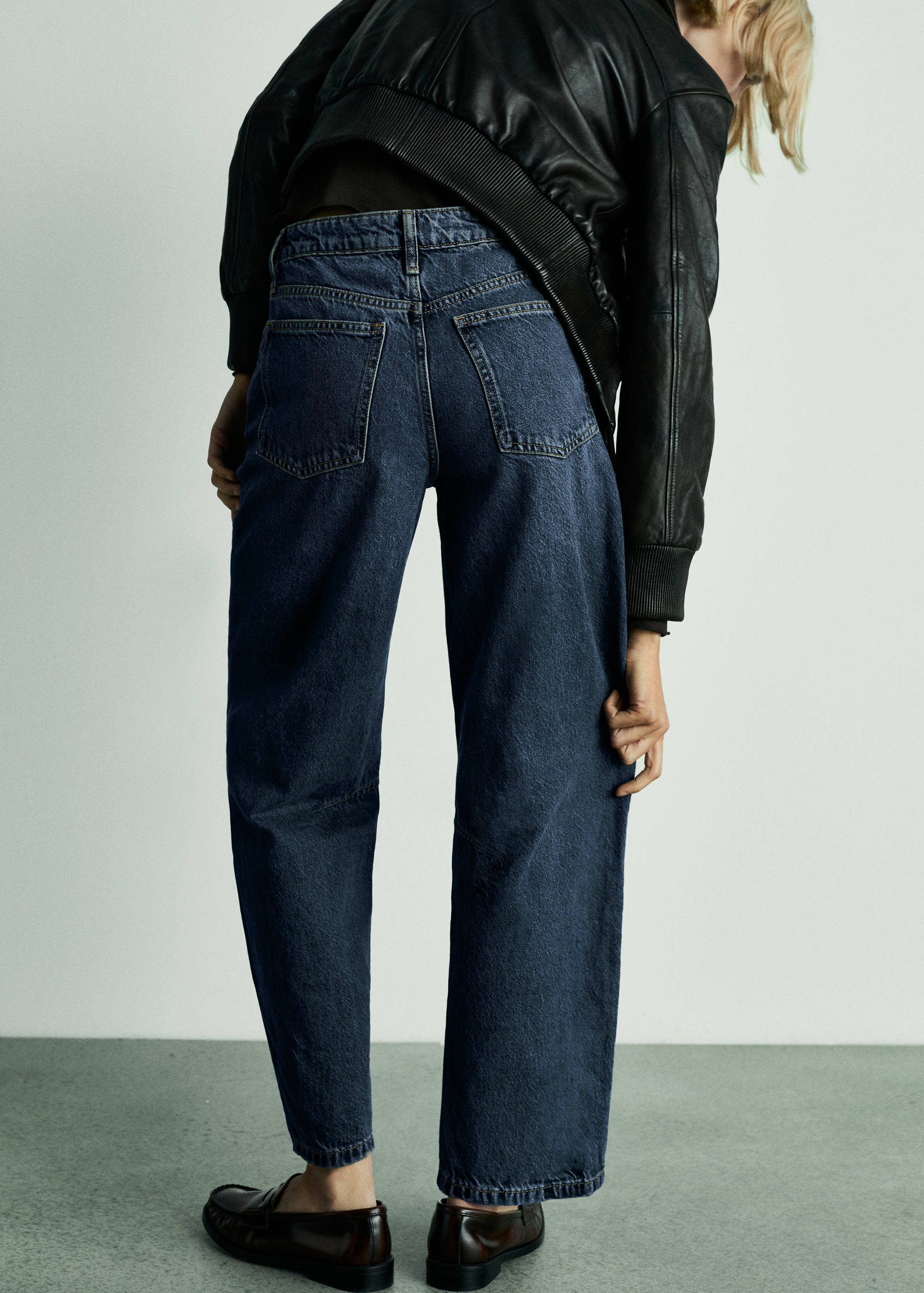 High-rise balloon jeans - Details of the article 2