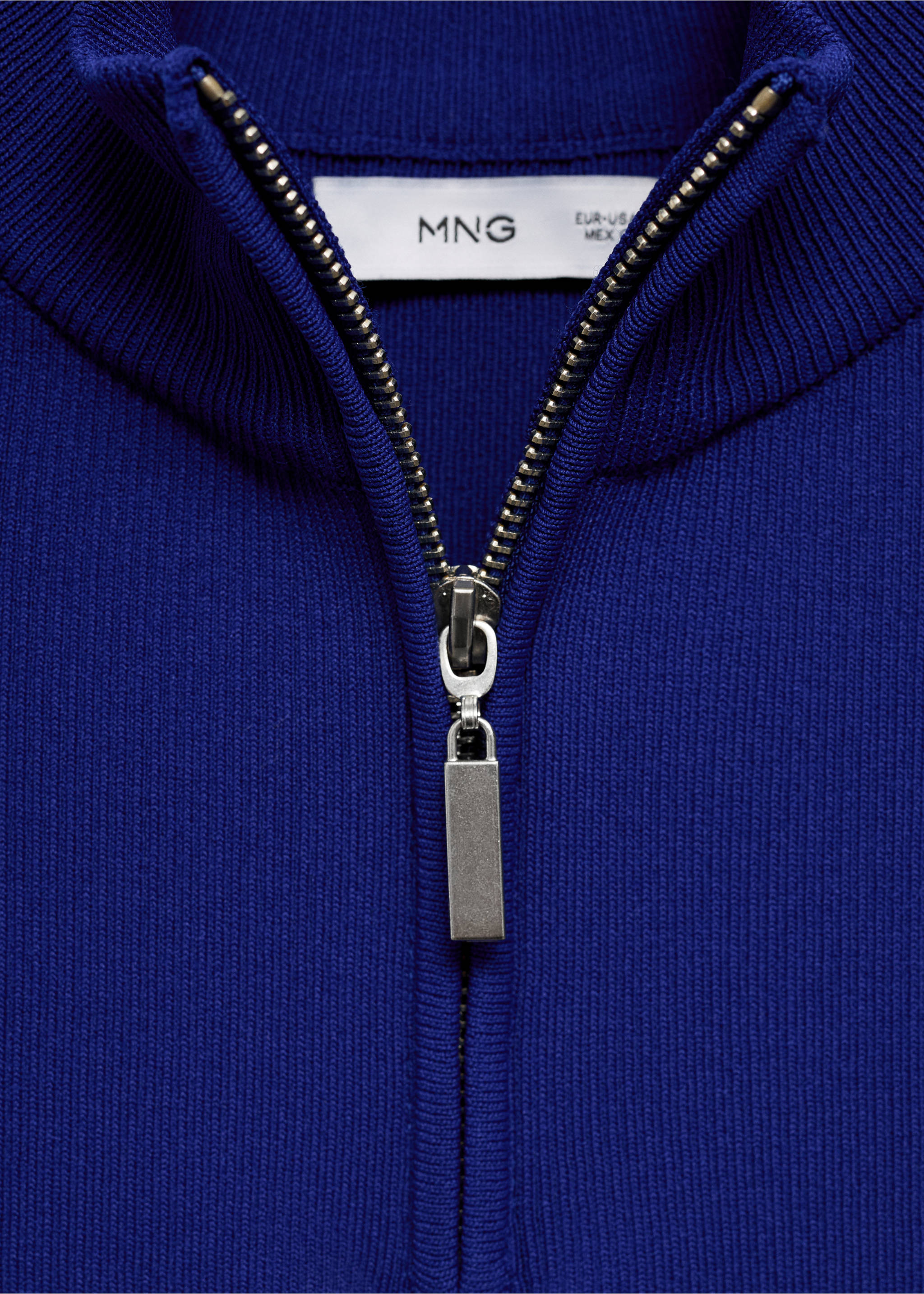 Pull-over manches courtes fermeture Éclair - Détail de l'article 8, Bleu électrique. Ref: 77015654-00.