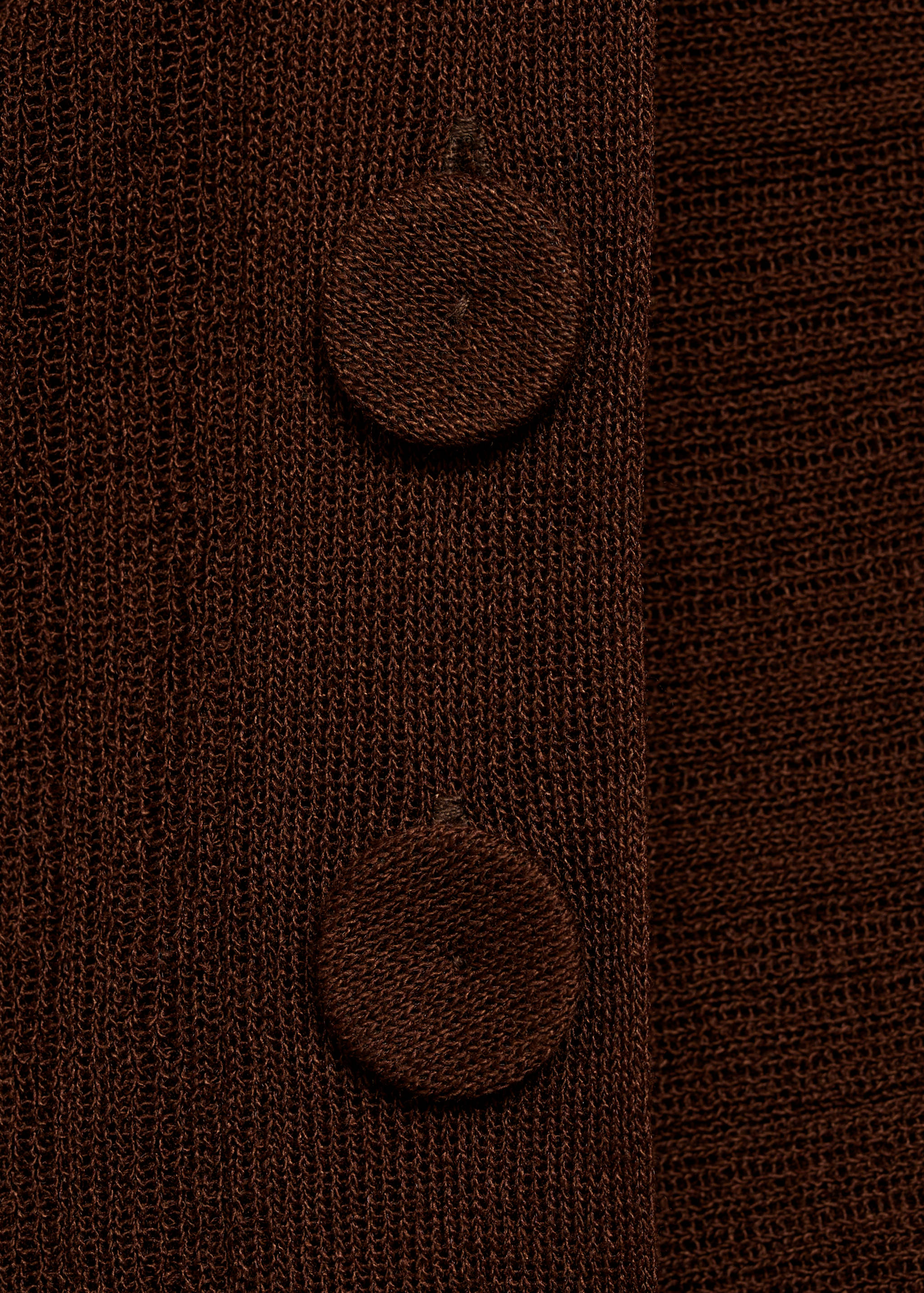 Halbdurchsichtiges T-Shirt mit Knopfdetails - Detail des Artikels 8