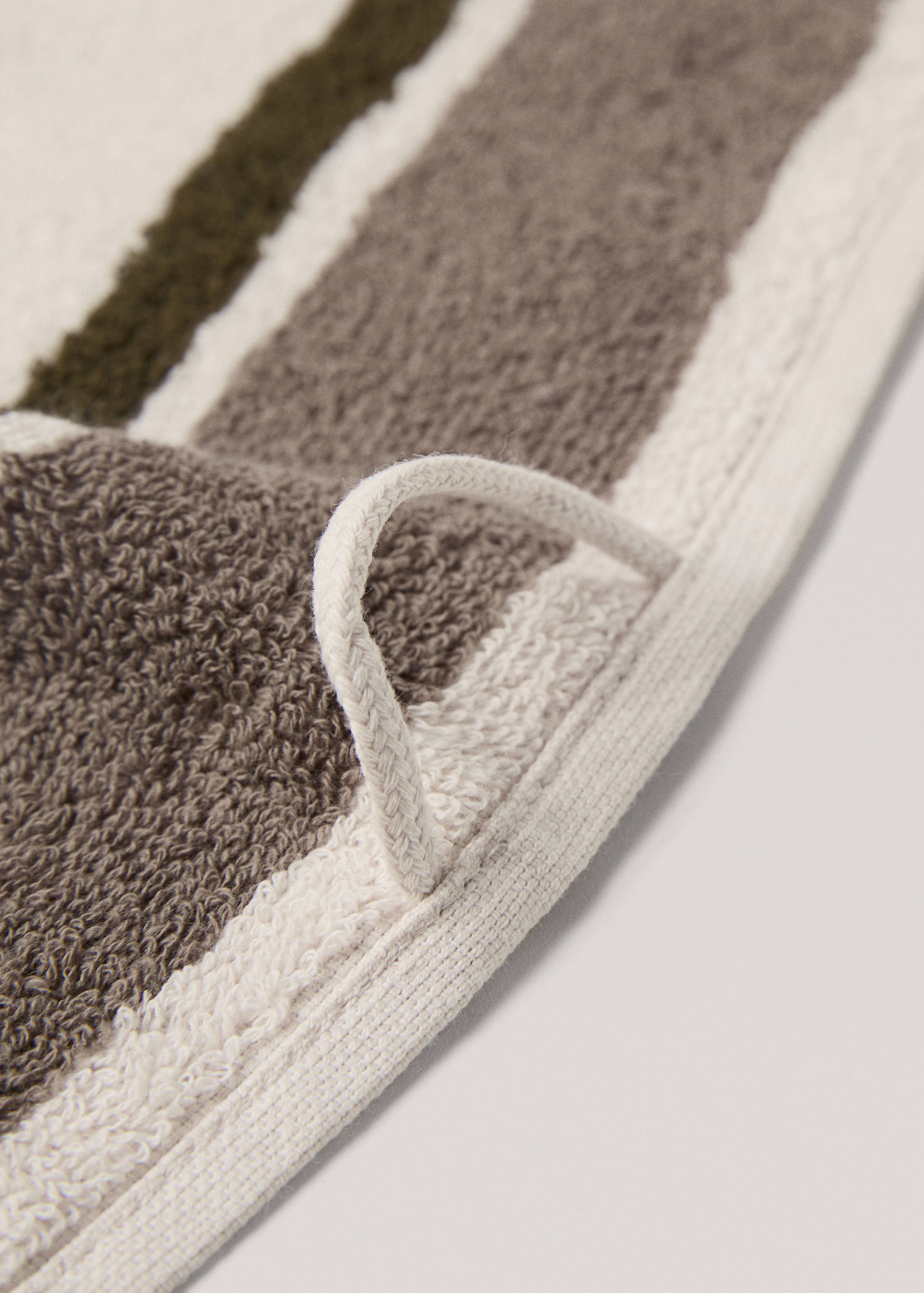 Striped 100% cotton face towel 30x50cm - Details of the article 2