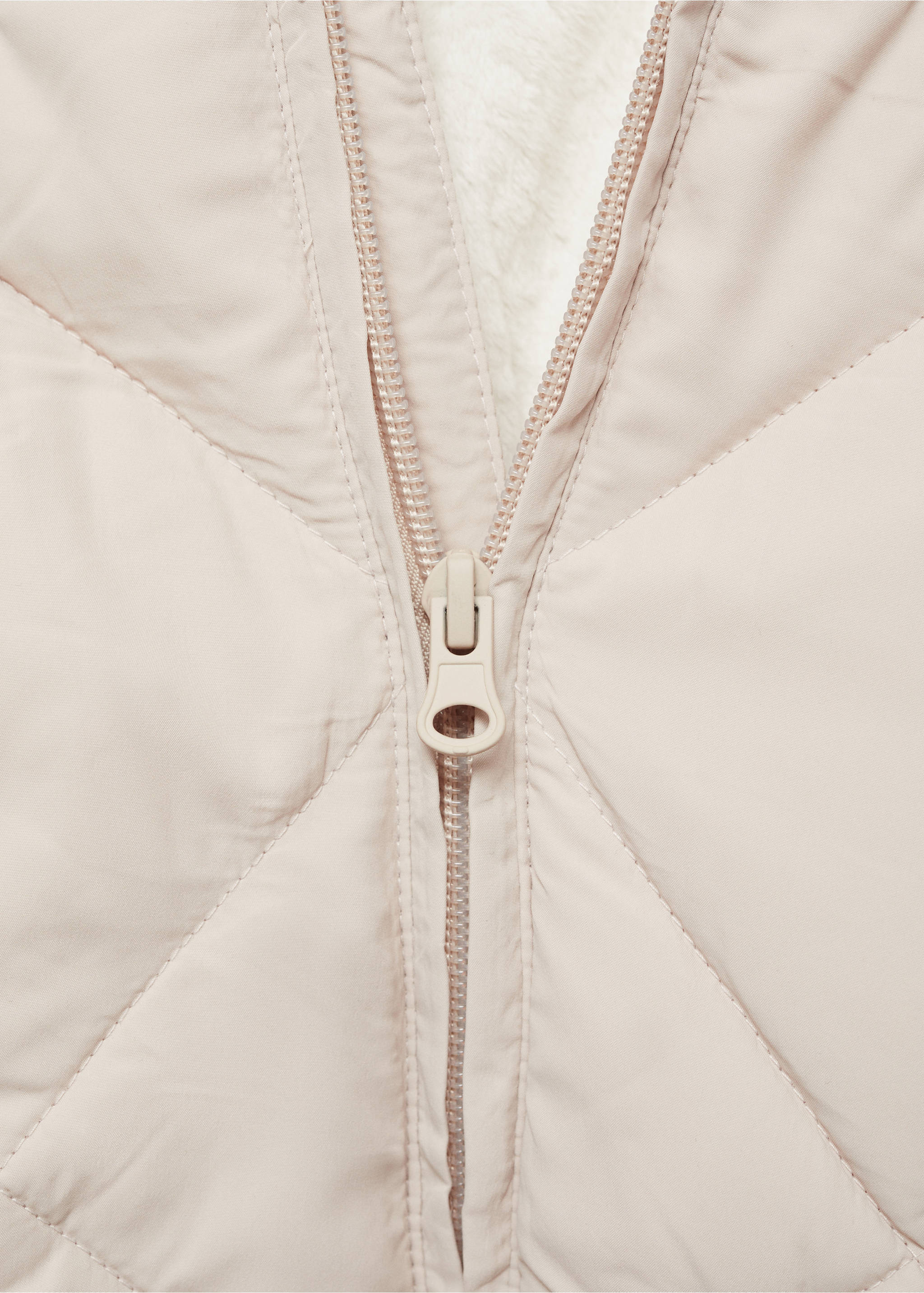 Anorac teddyl7 - Detall de l'article 8, Sorra. Ref: 77015967-00.