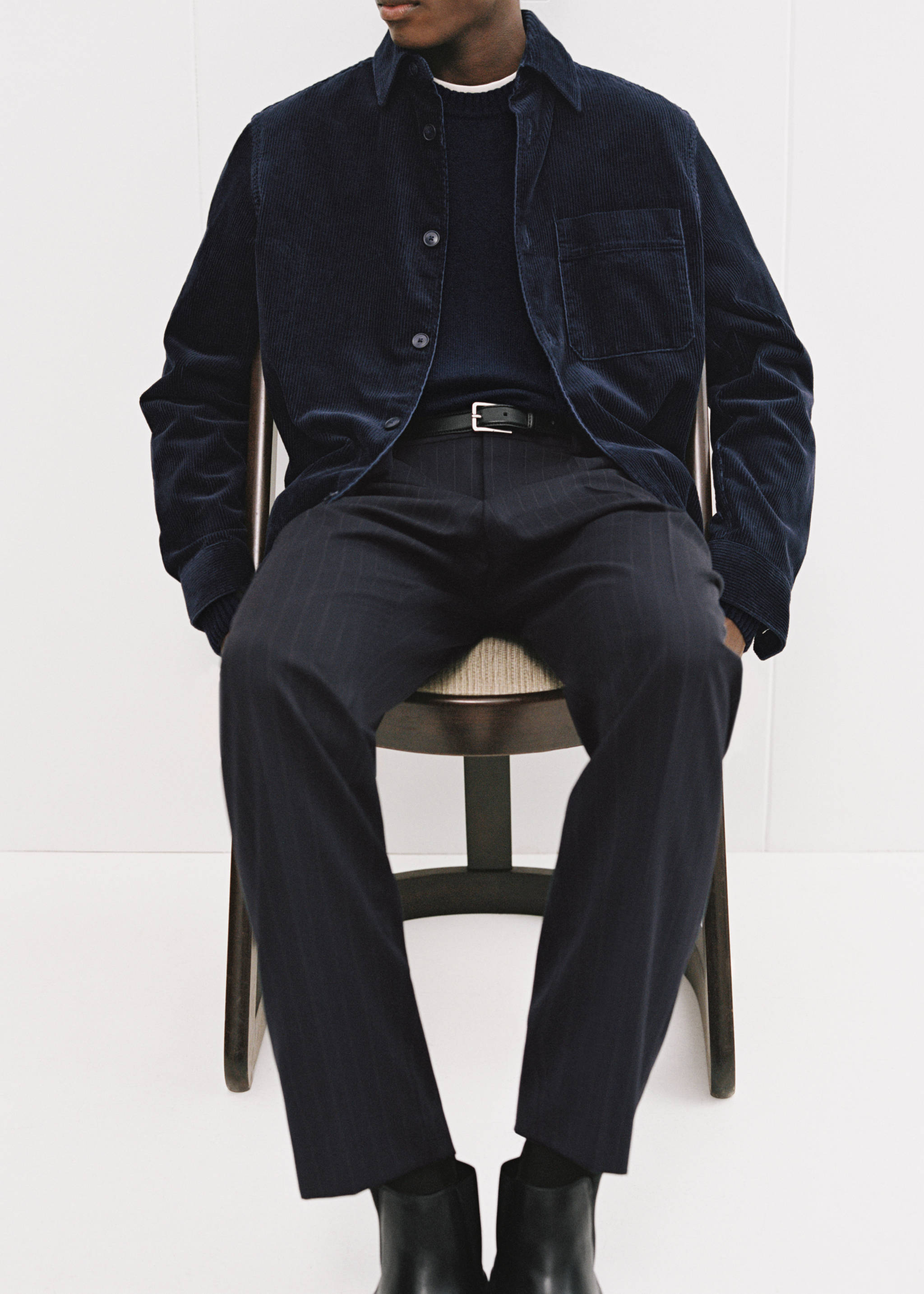 Wool slim-fit suit trousers with stripes - Details of the article 5, Dark Navy. Ref: 77015974-00.
