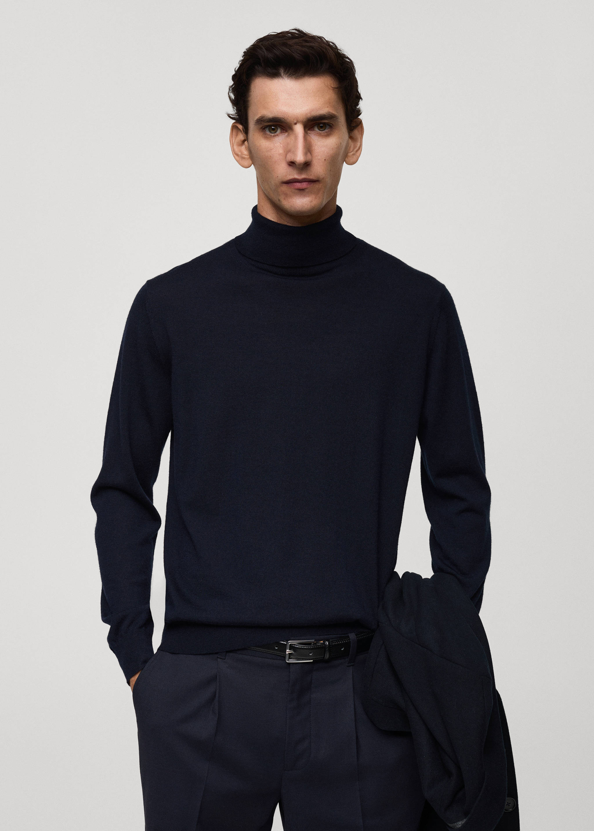 100% merino wool turtleneck sweater - Medium plane