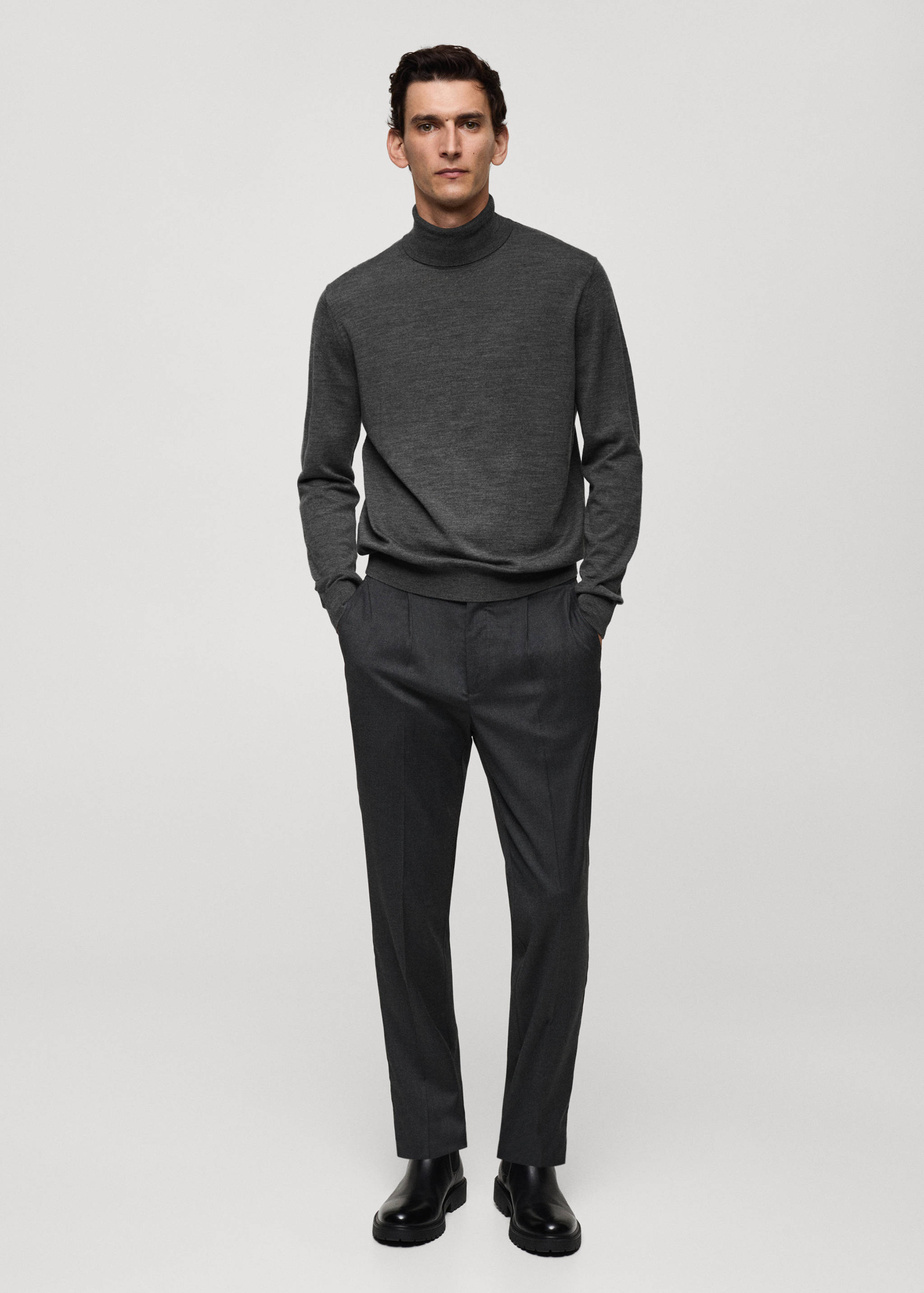 100% merino wool turtleneck sweater - General plane
