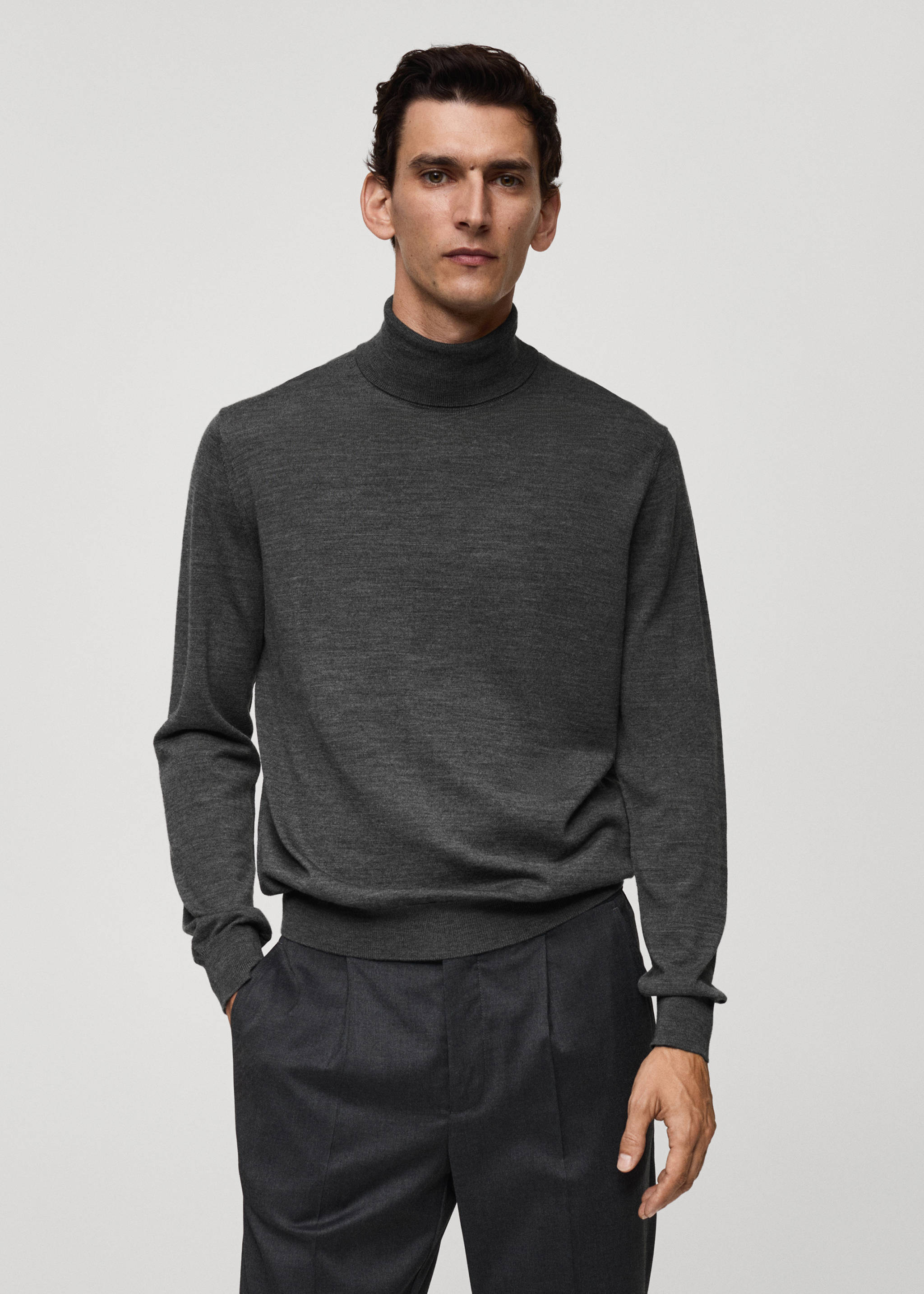100% merino wool turtleneck sweater - Medium plane