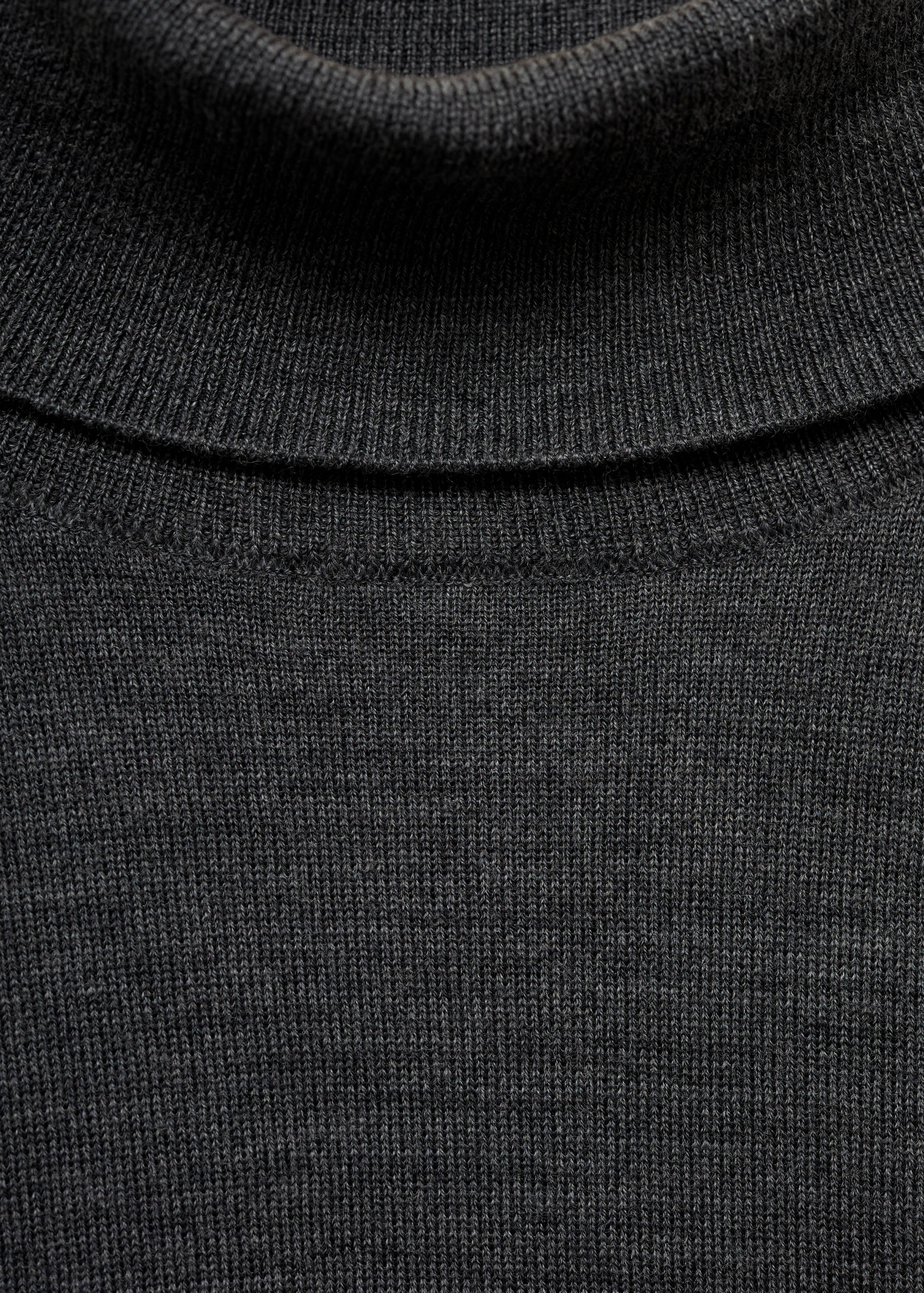100% merino wool turtleneck sweater - Details of the article 0