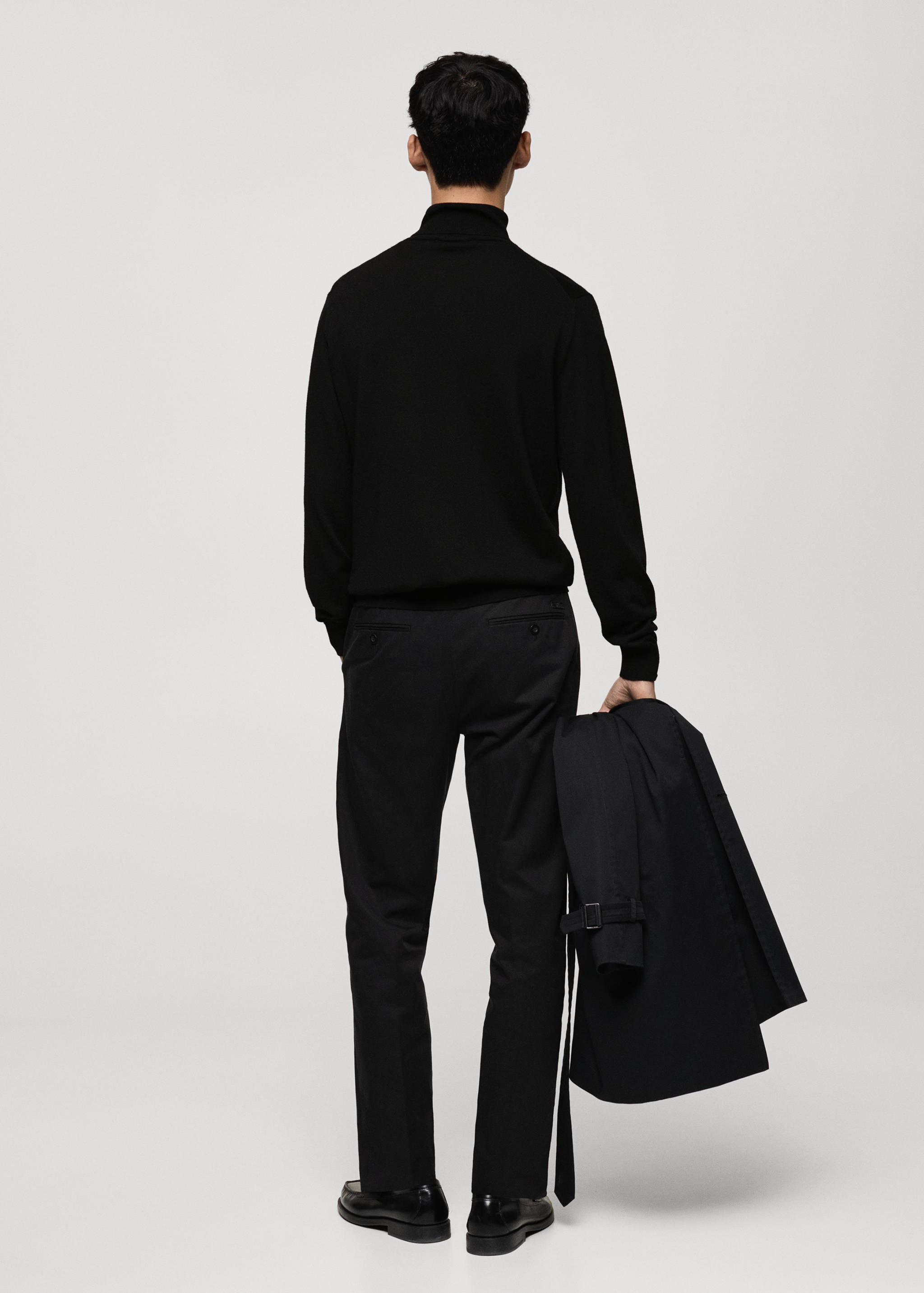 100% merino wool turtleneck sweater - Reverse of the article