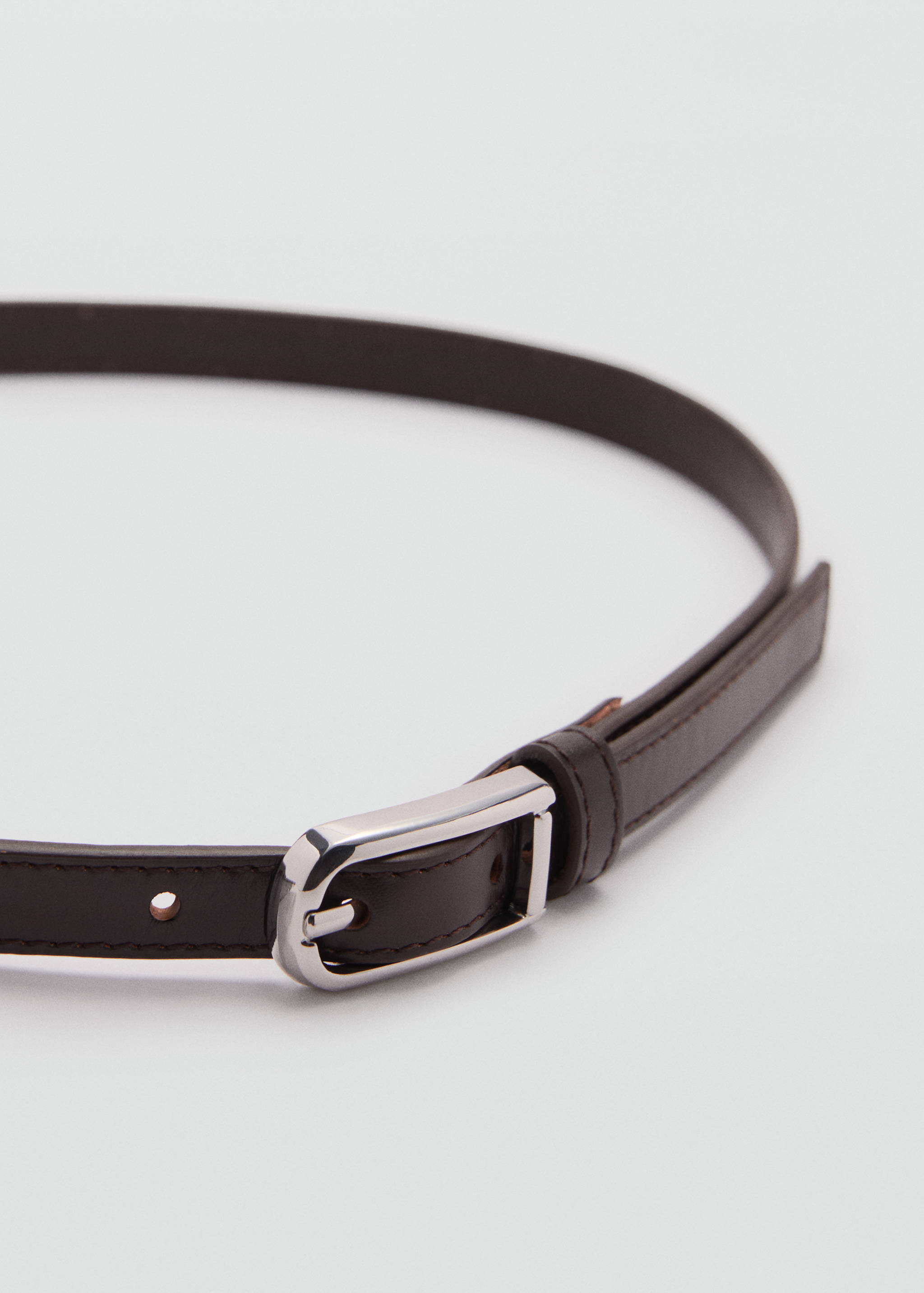 Ceinture fine en cuir - Plan moyen