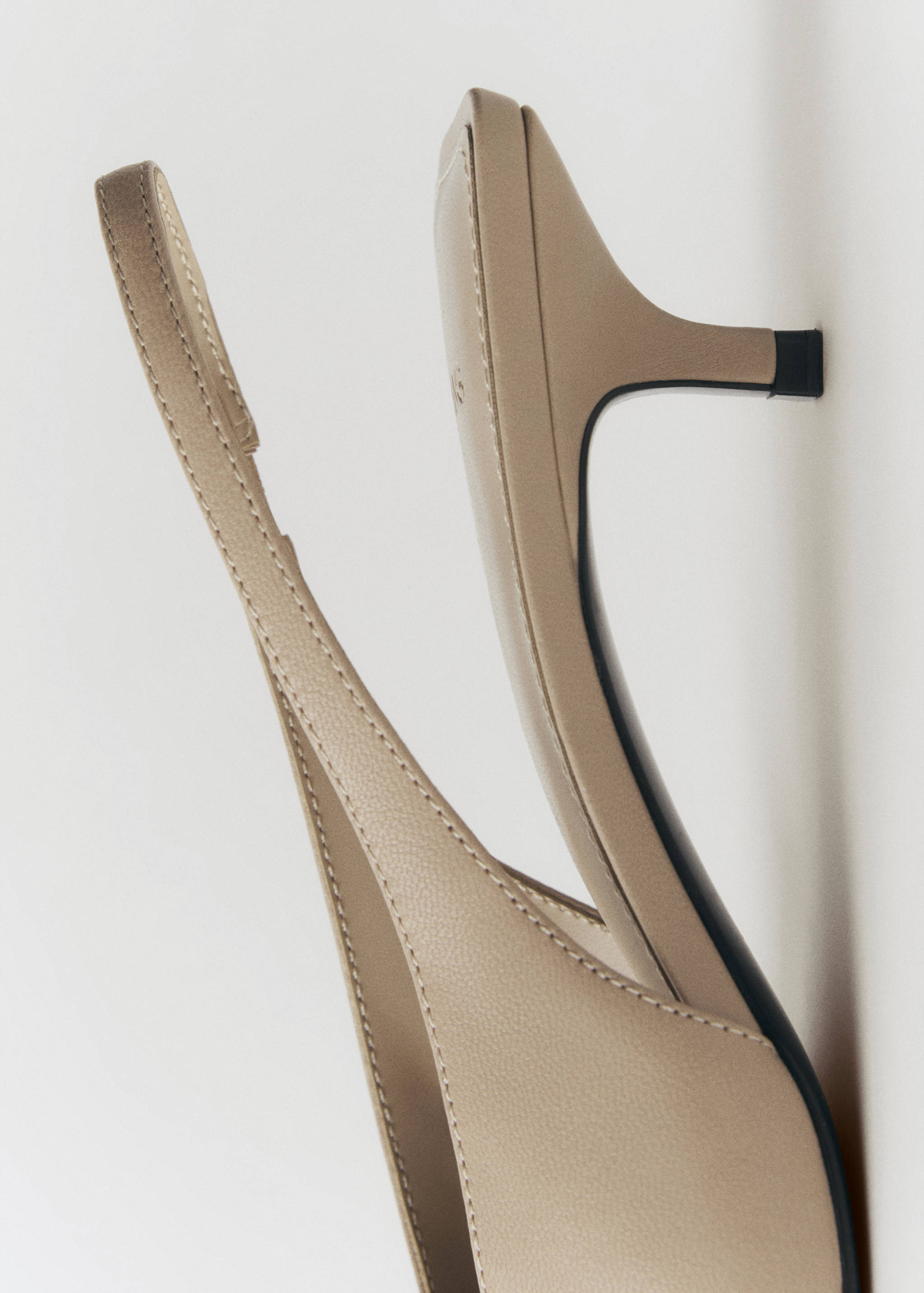 Kitten-heel leather shoes - Details of the article 2