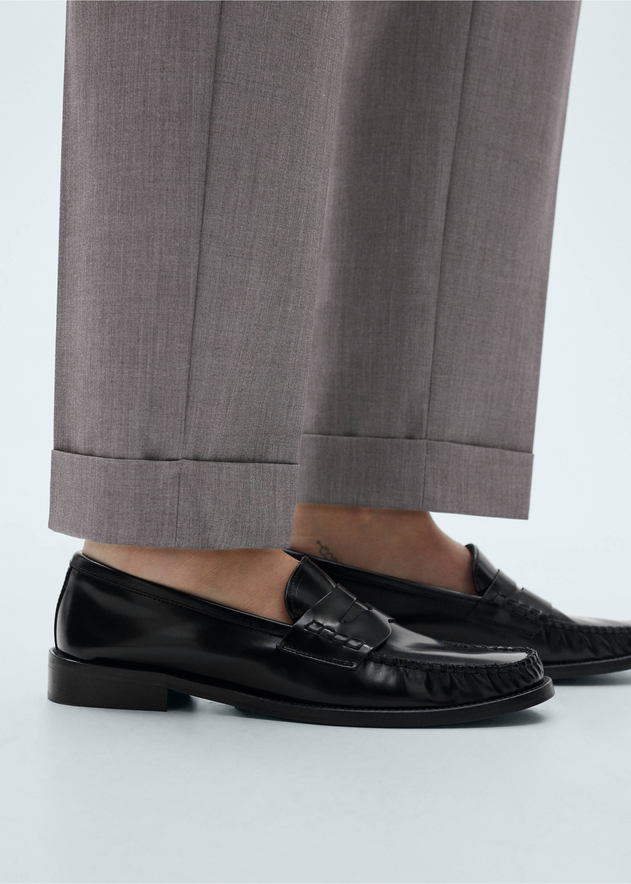 Straight suit trousers - Details of the article 1, Grey. Ref: 77016732-00.
