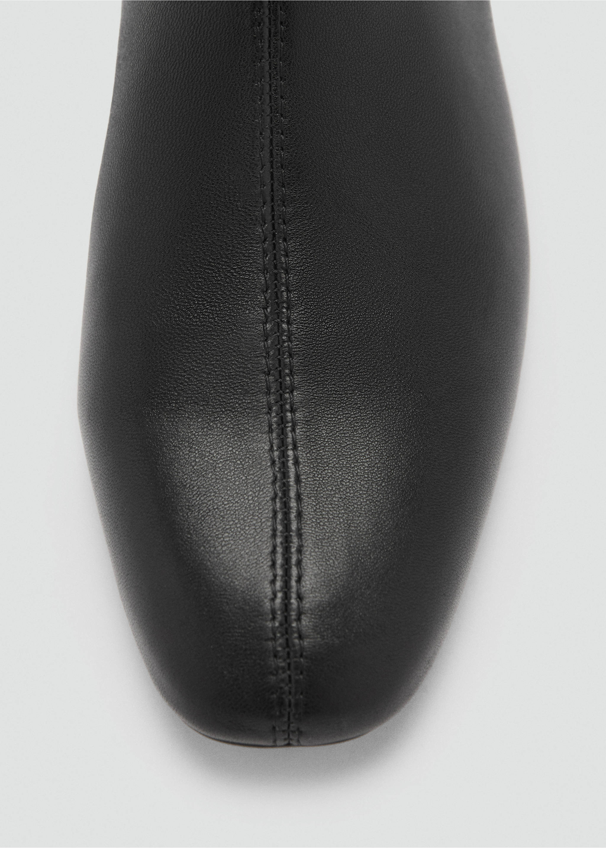 Soft leather boots - Details of the article 2, Black. Ref: 77016744-00.