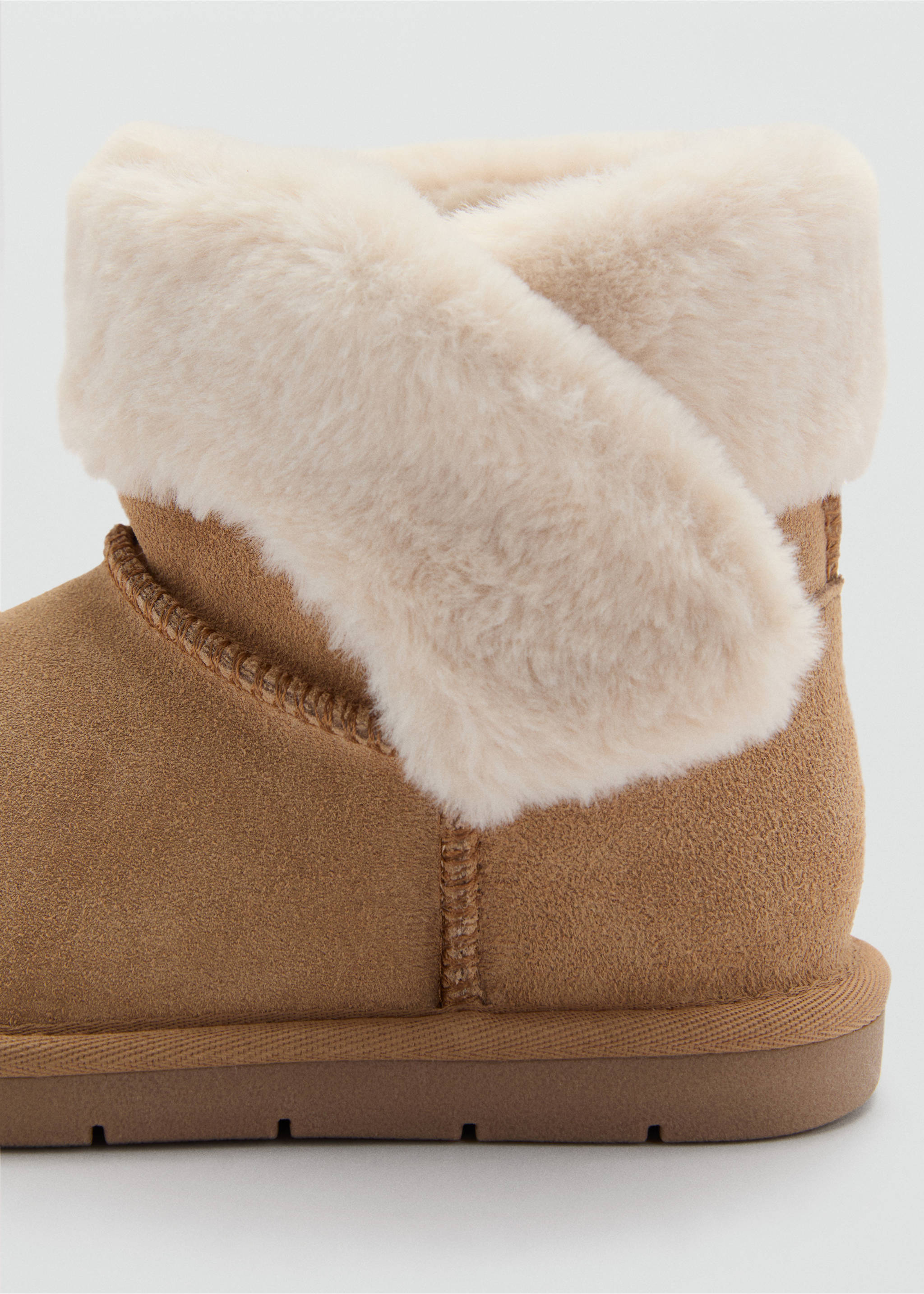 Ankle Boots mit Fellbesatz - Detail des Artikels 1, Beige. Ref: 77016745-00.