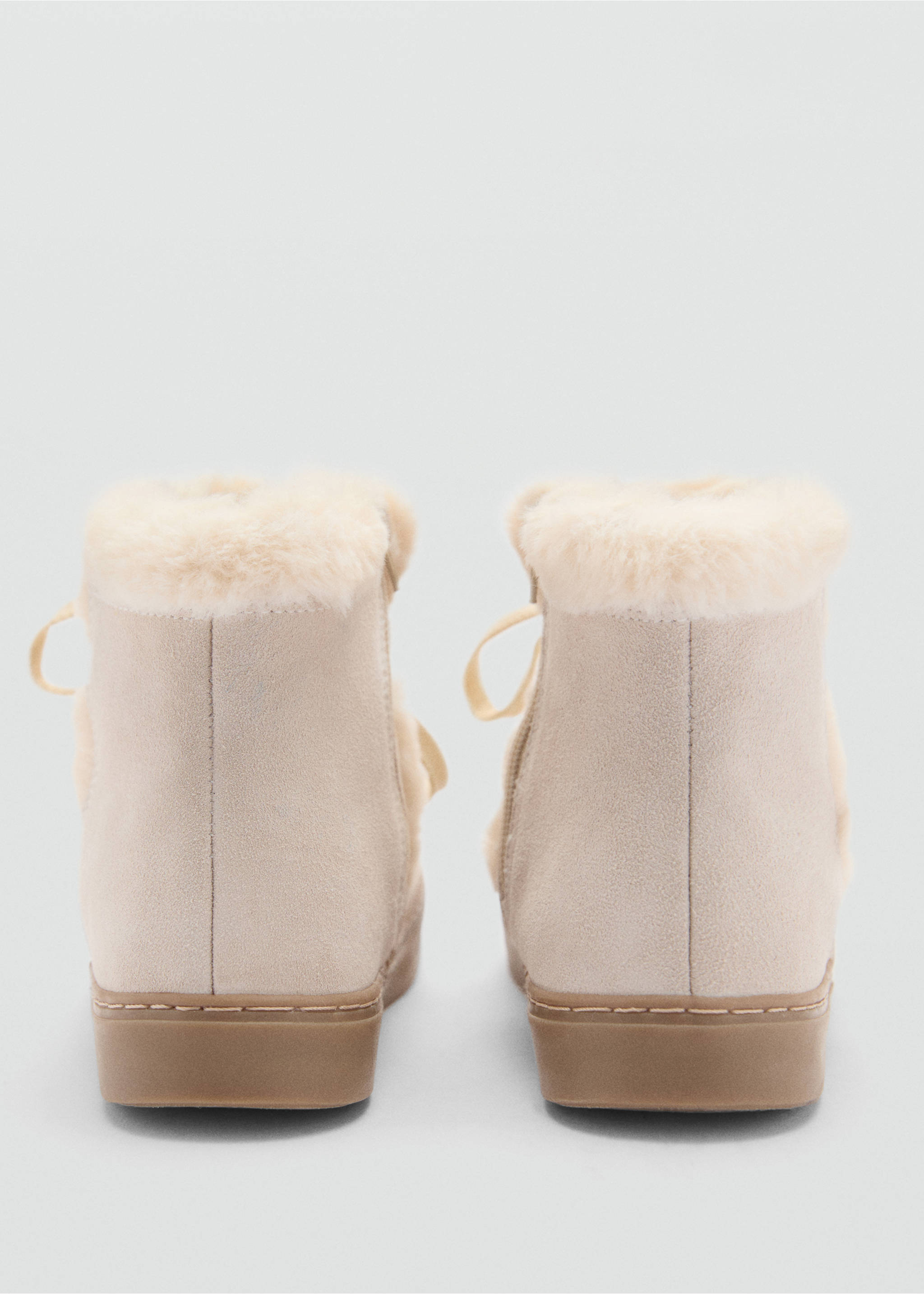 Ankle Boots mit Fellbesatz - Detail des Artikels 2, Sandfarben. Ref: 77016747-00.