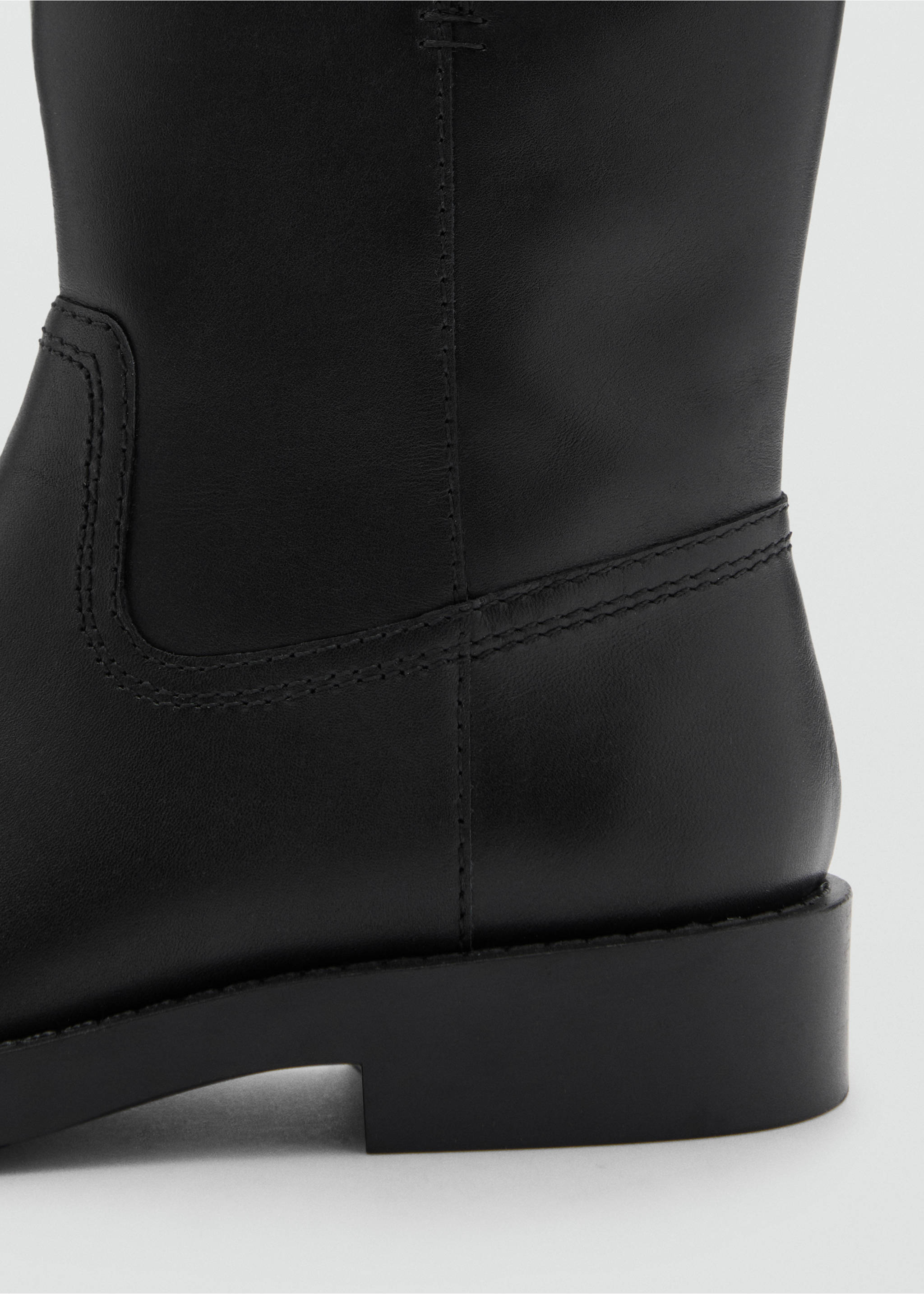 Buckle leather ankle boots - Details of the article 1, Black. Ref: 77016749-00.
