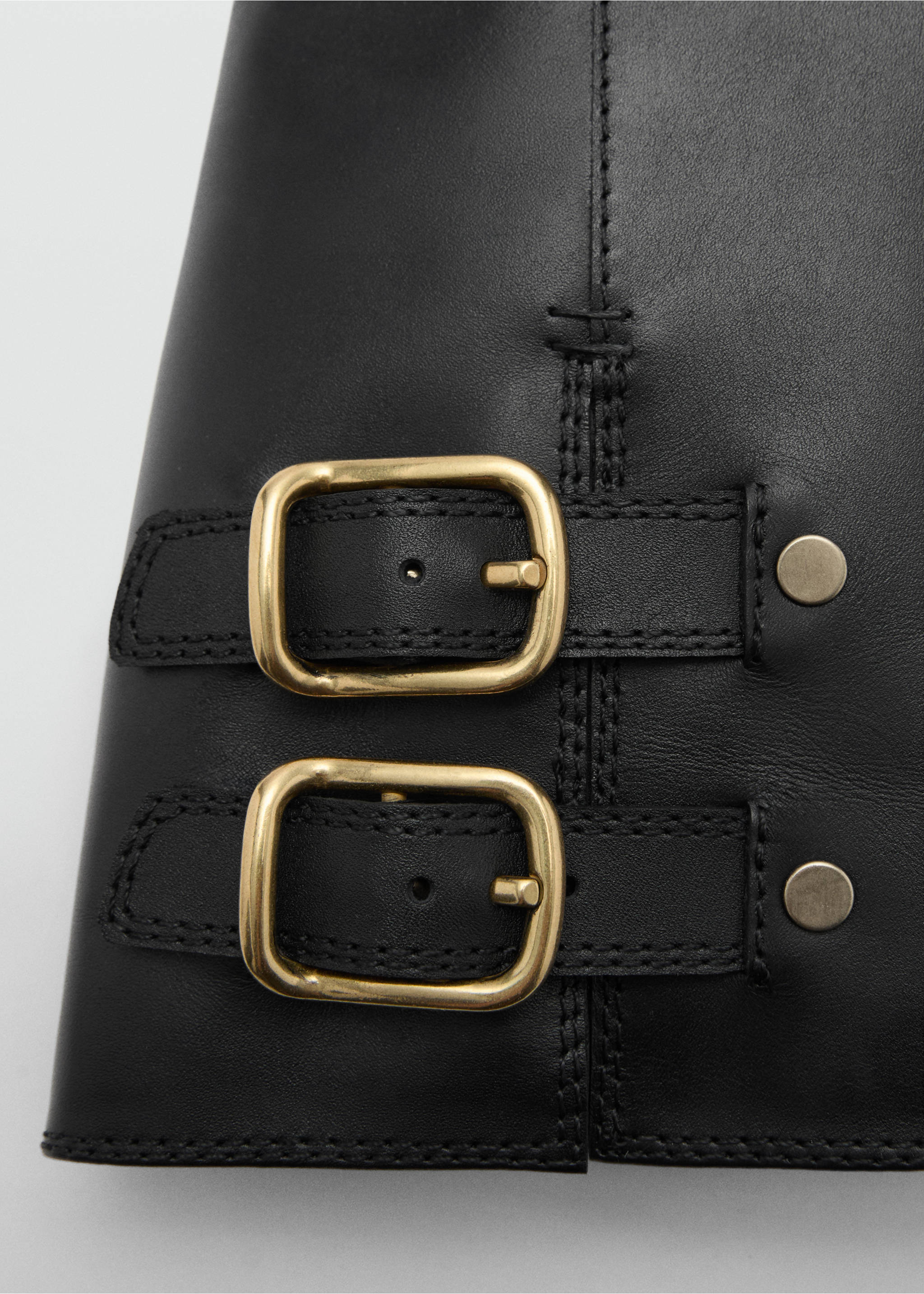 Buckle leather ankle boots - Details of the article 2, Black. Ref: 77016749-00.