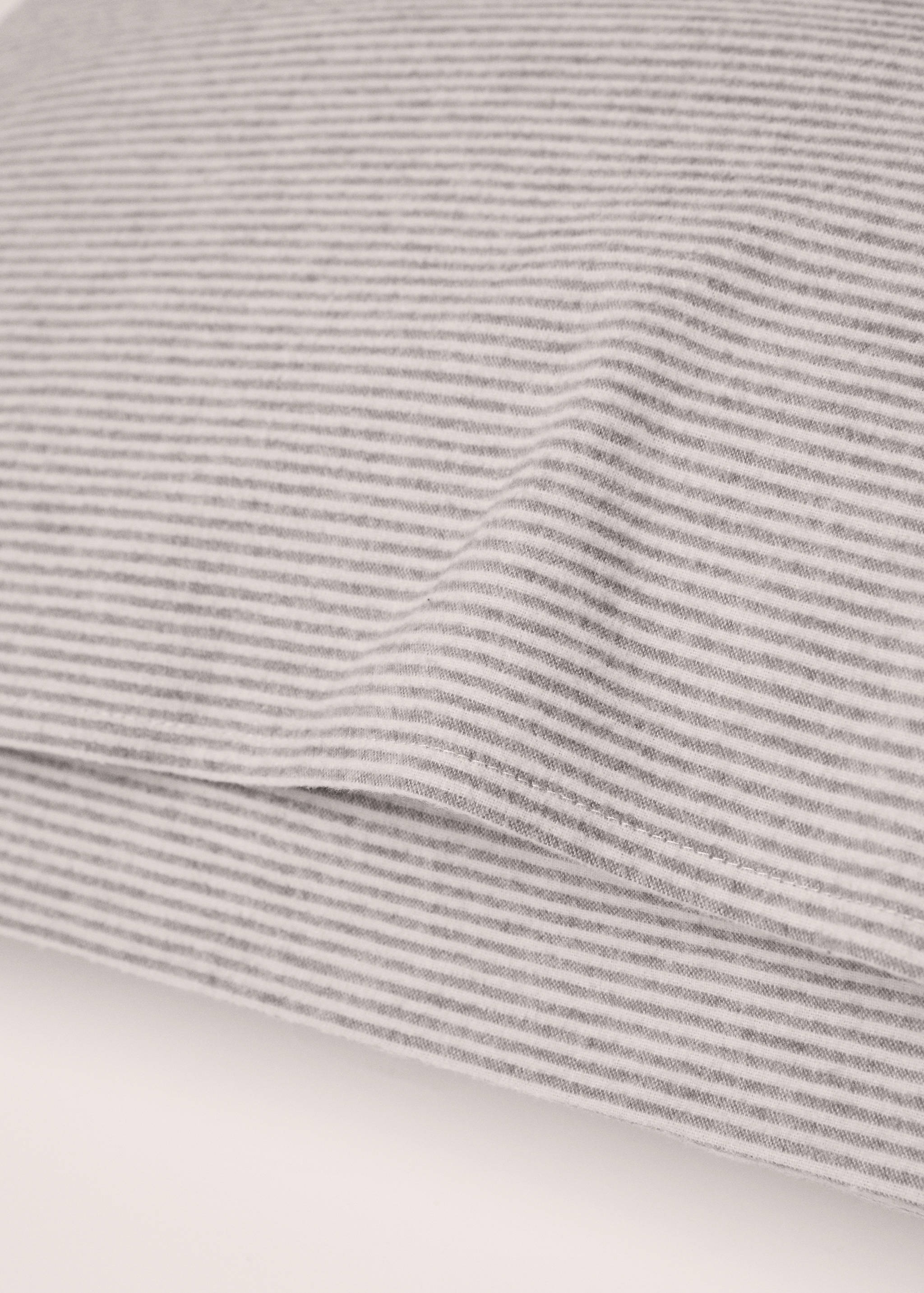 Flannel cotton pillowcase stripes 60x60cm - Details of the article 3
