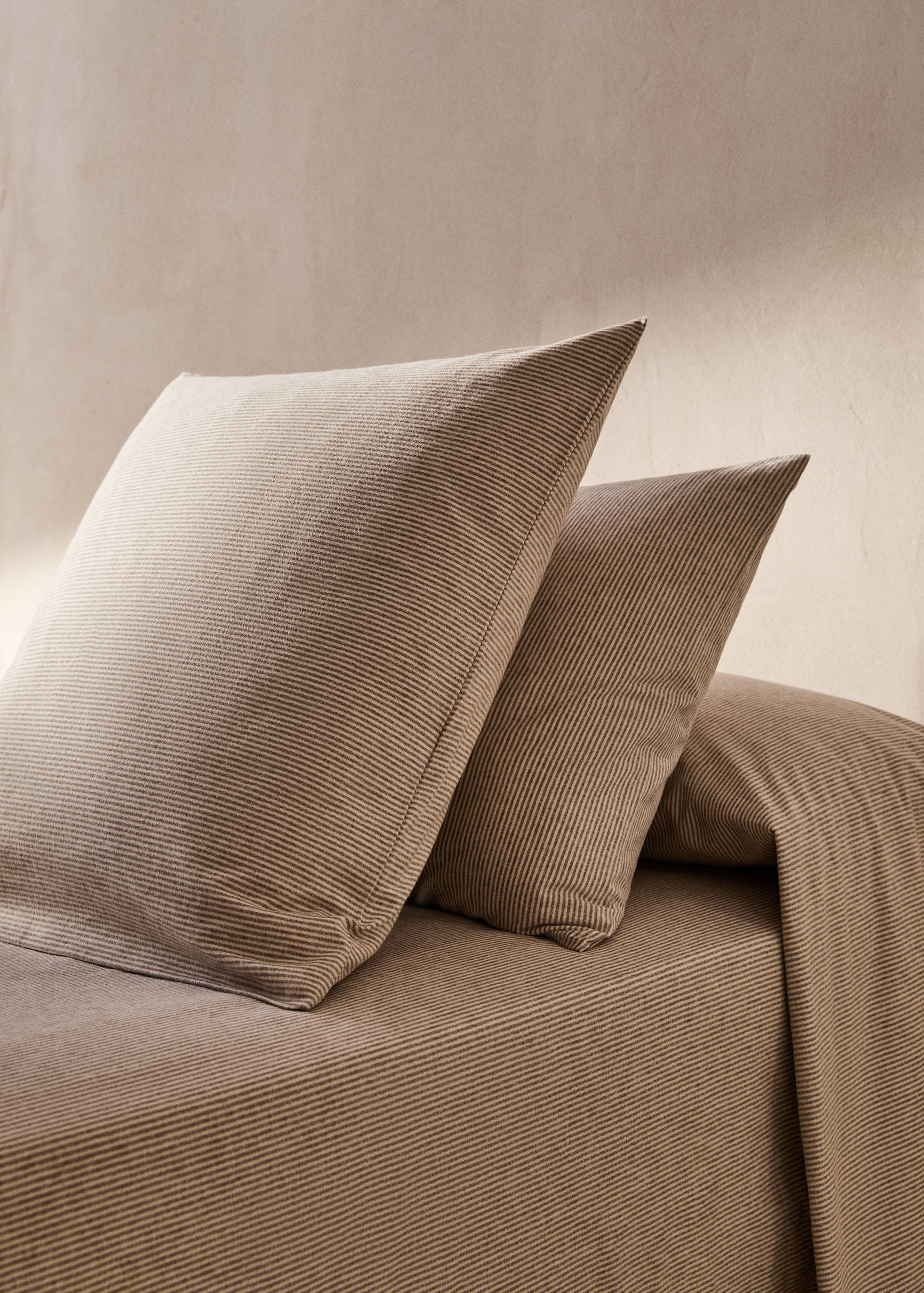 Cotton flannel pillowcase stripes 50x75cm - General plane