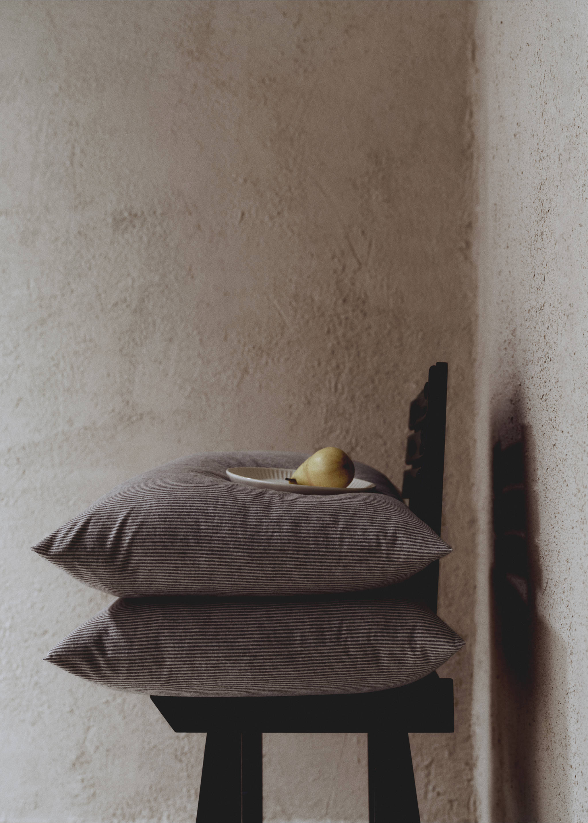Gestreifter Kopfkissenbezug aus Baumwoll-Flanell 50 x 75 cm - Detail des Artikels 6, Beige. Ref: 77017663-00.