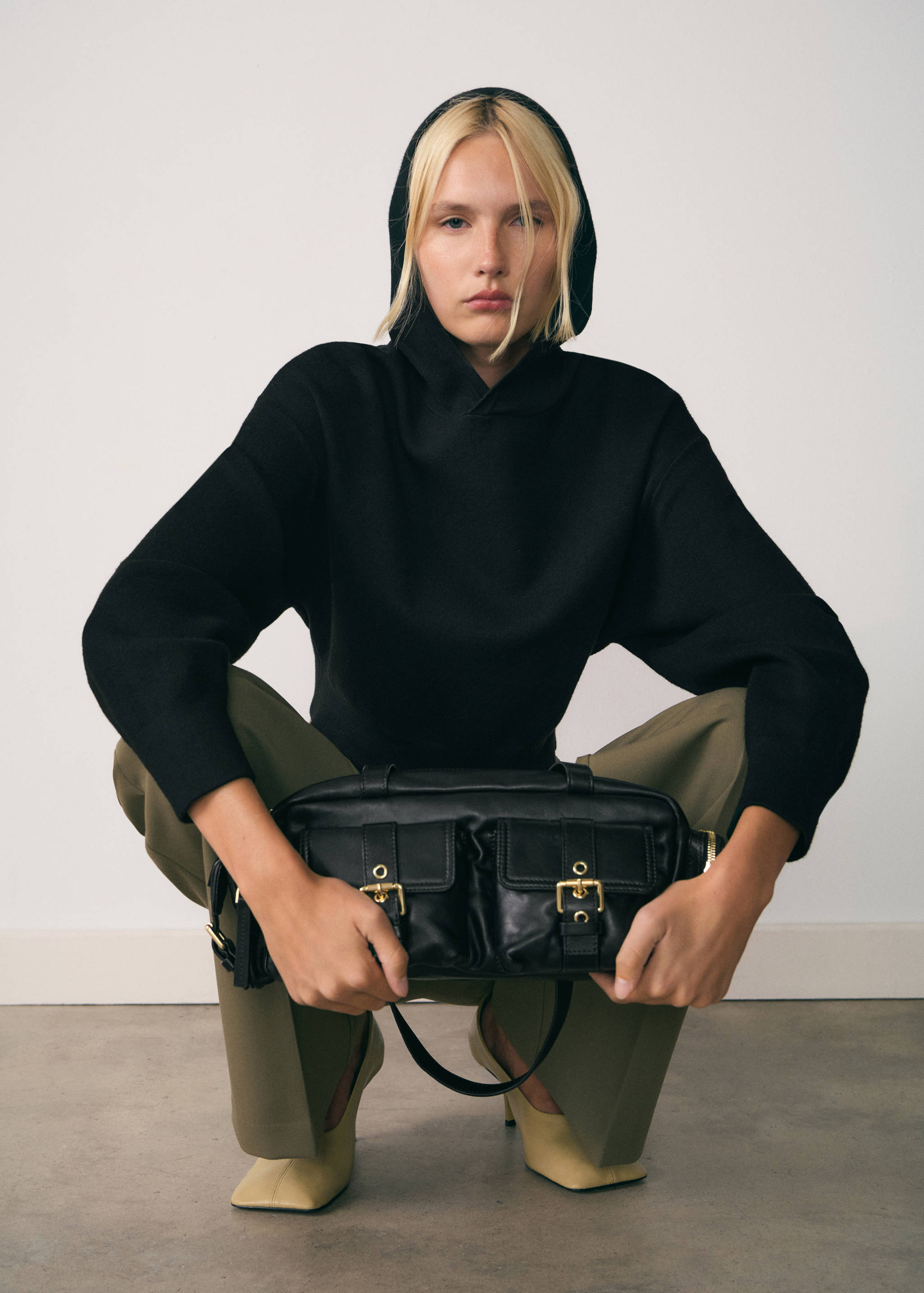 Hooded knit sweater - Details of the article 2