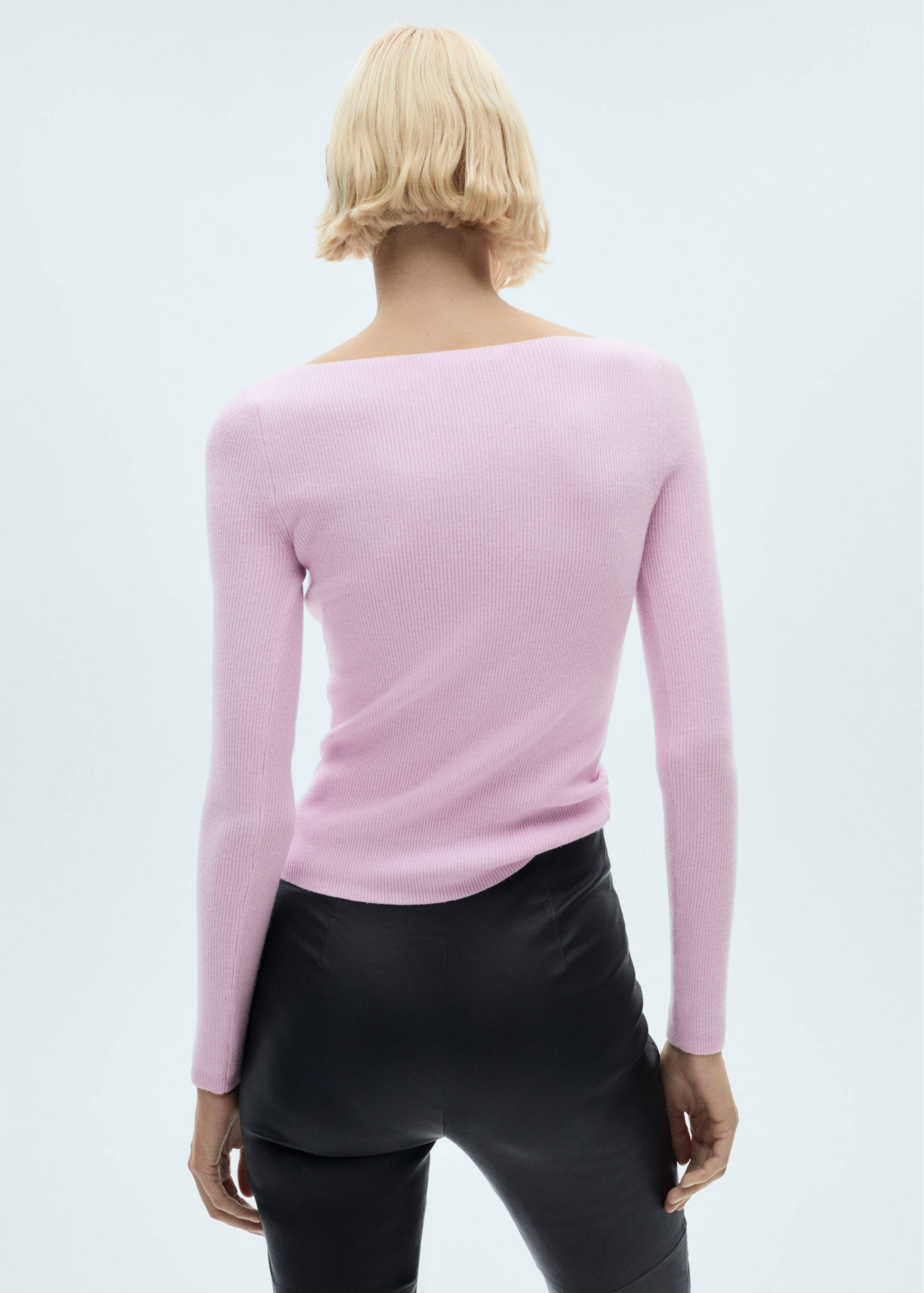 Gebreide trui met boothals - Achterkant van het artikel