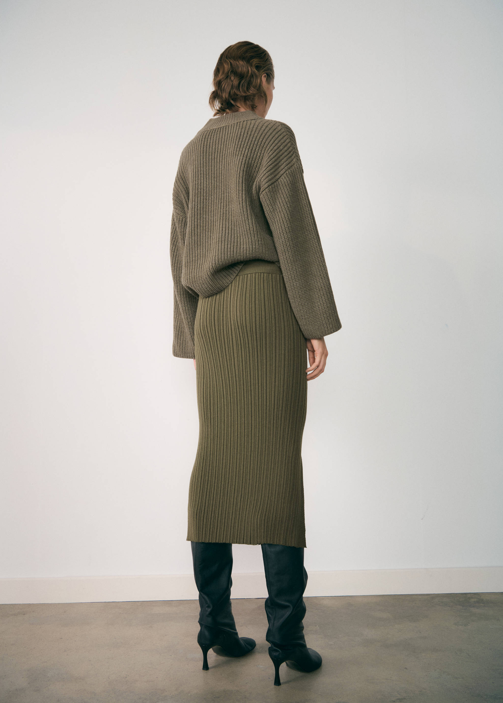 Buttons detail knit sweater - Reverse of the article