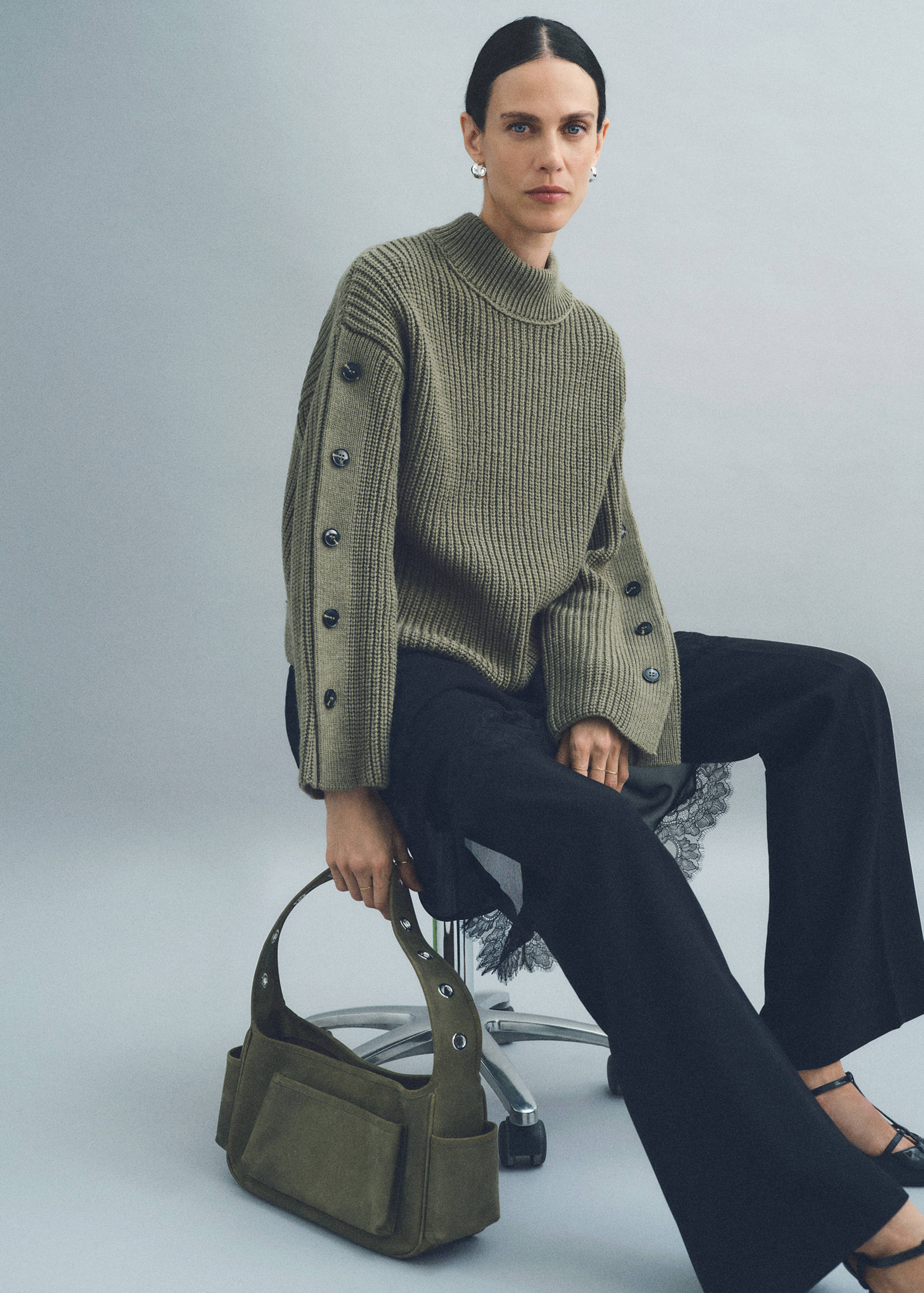 Buttons detail knit sweater - Details of the article 6