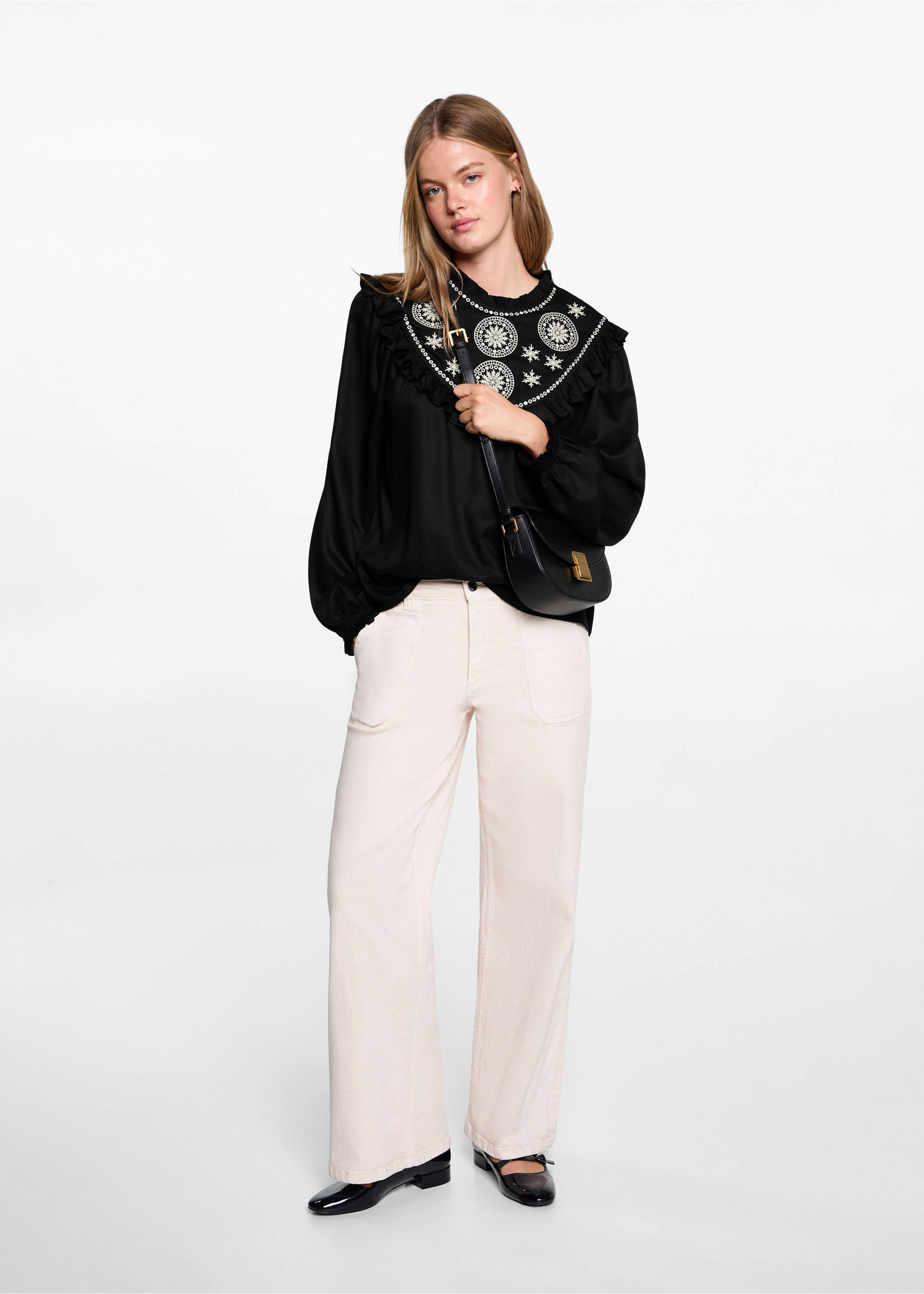 Fluid blouse with embroidered details - General plane, Black. Ref: 77017677-00.