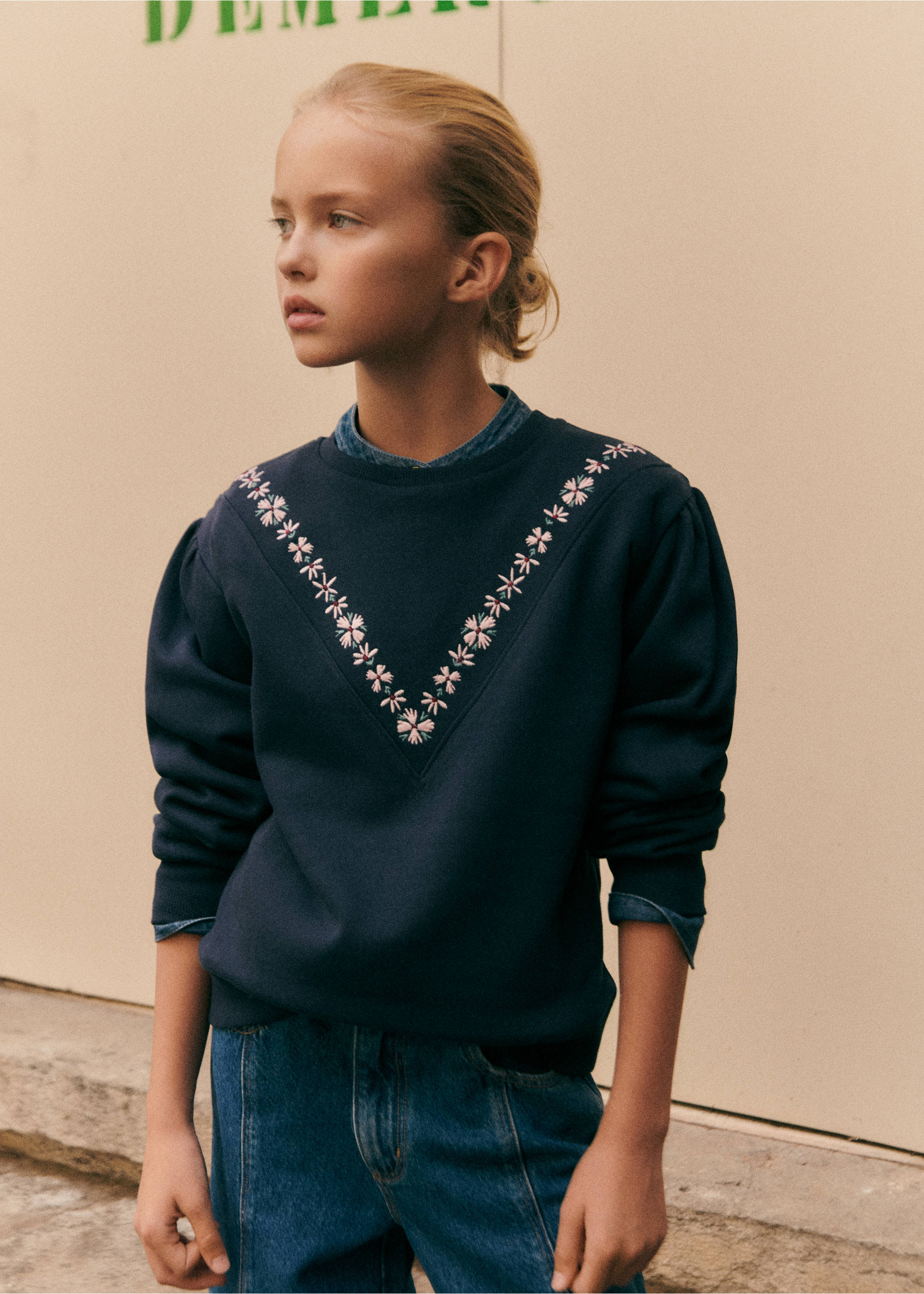Floral embroidered sweatshirt - Details of the article 5, Dark Navy. Ref: 77017697-00.