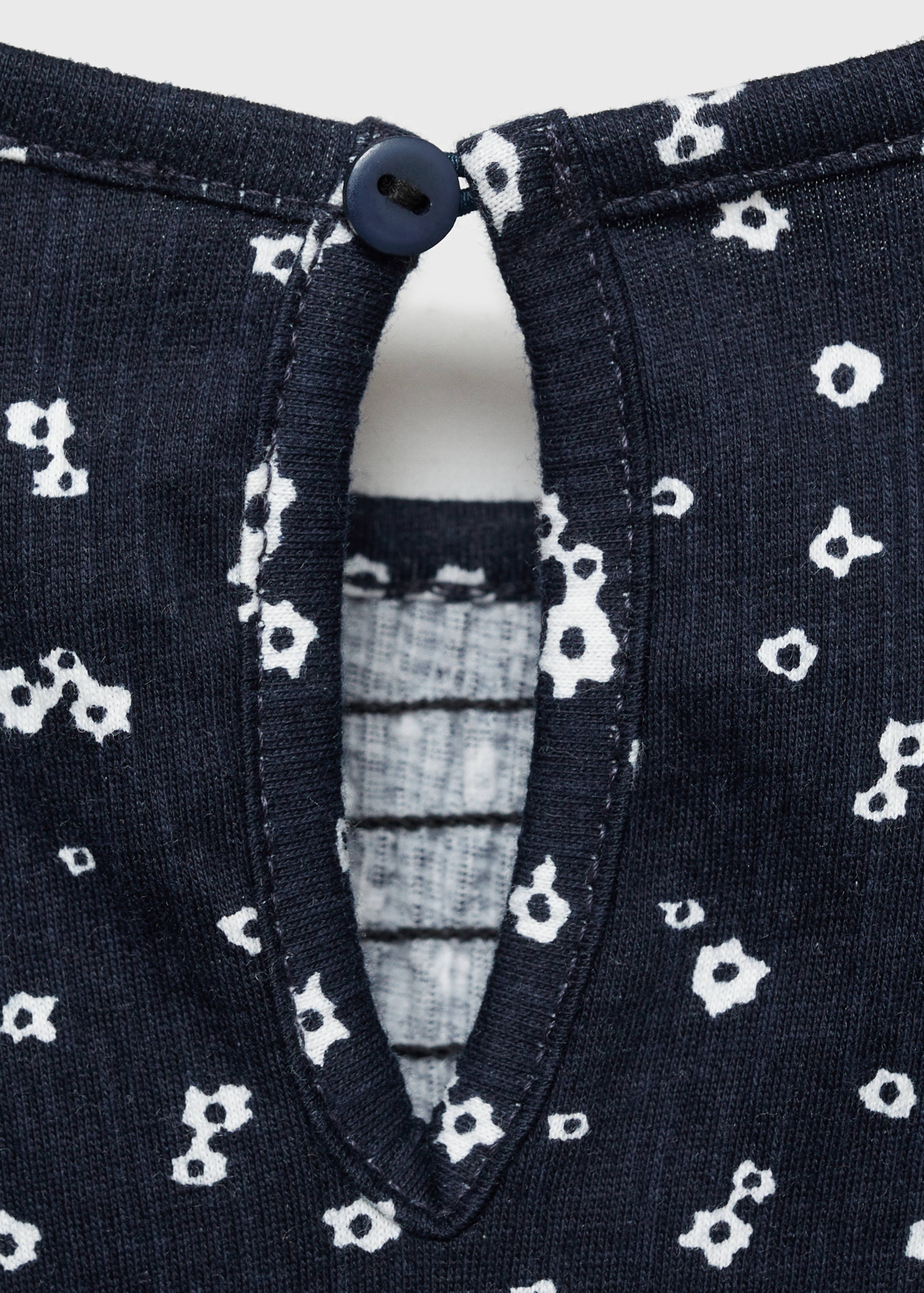 Flowy printed blouse - Details of the article 0